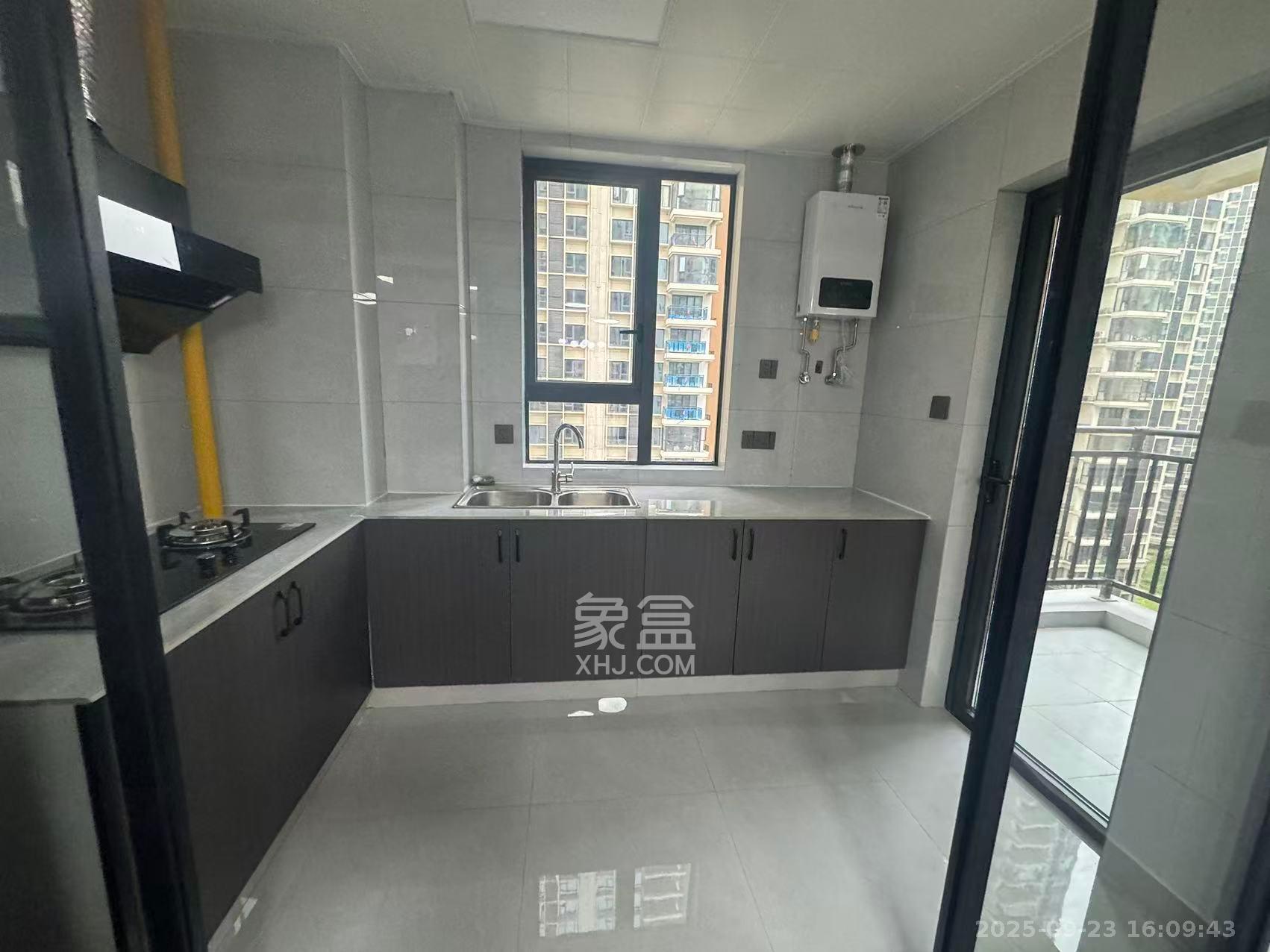 伊景园滨河苑  3室2厅2卫    2600.0元/月室内图