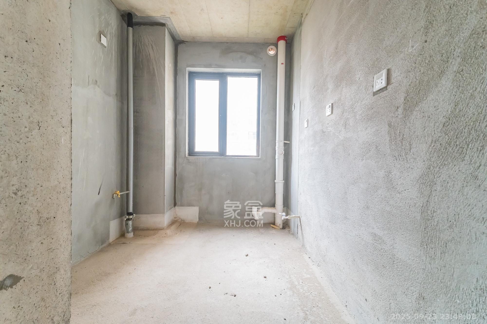 旭辉美的东樾城  4室2厅2卫    101.8万其他