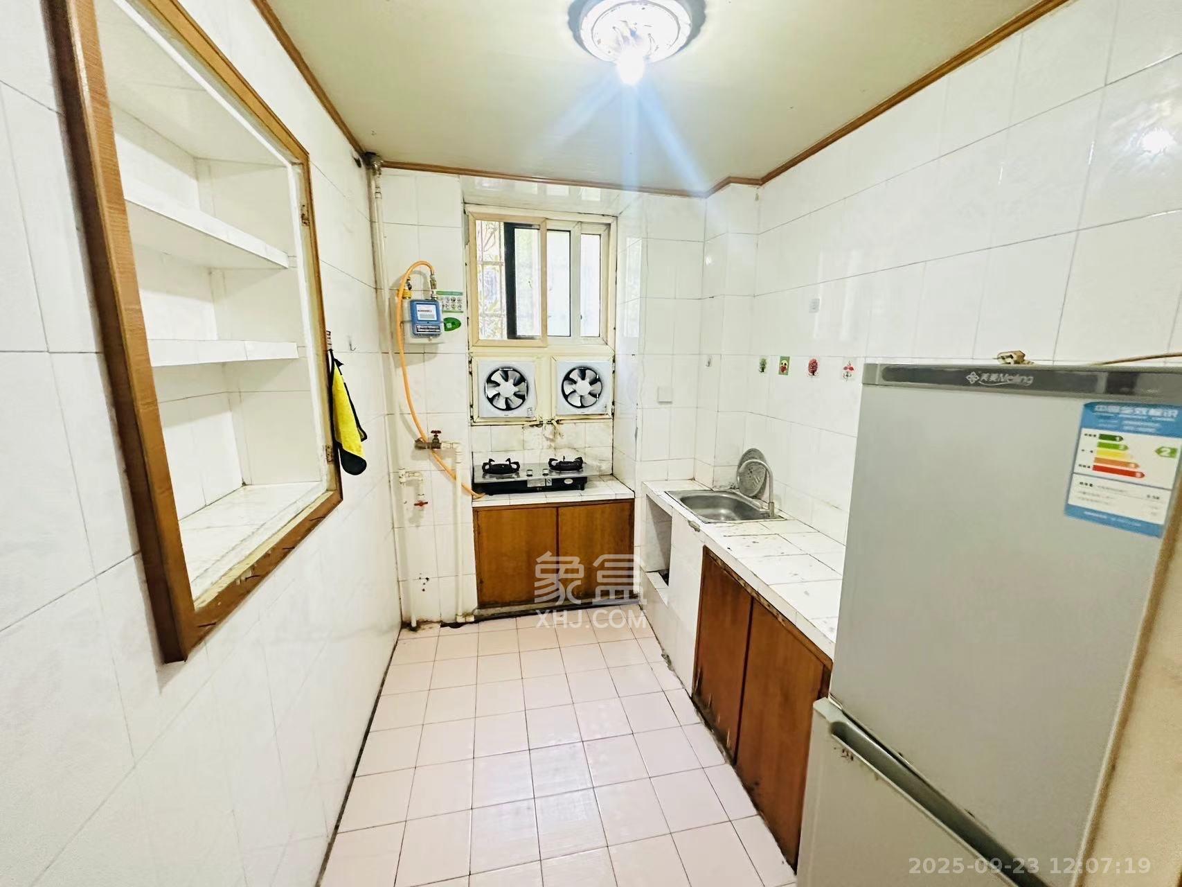 广厦新村 1室1厅1卫 1250.0元/月 广厦新村 1室1厅1卫 1250.0元/月室内图