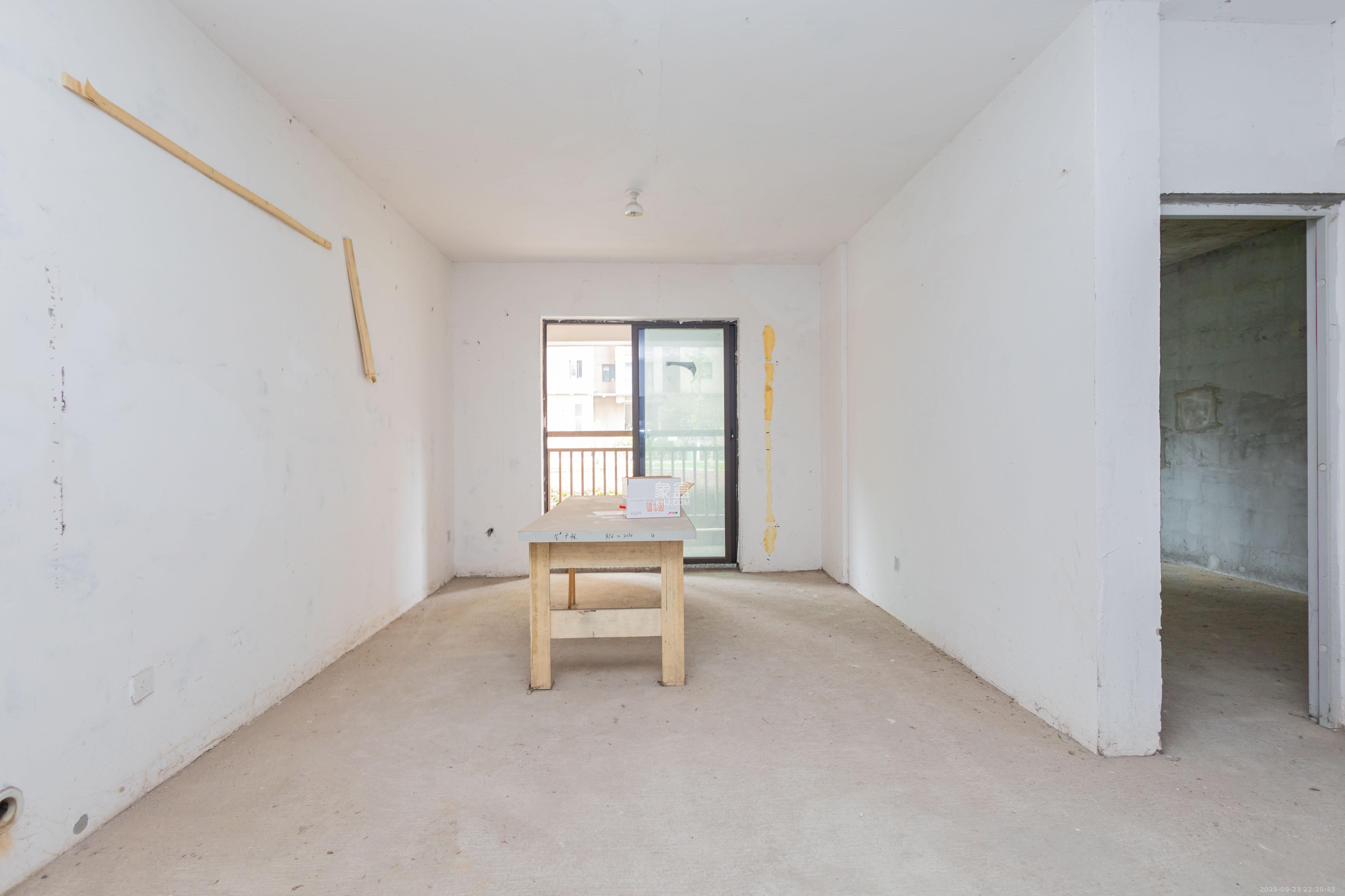 广悦星苑润园 2室2厅1卫 38.68万 广悦星苑润园 2室2厅1卫 38.68万客厅