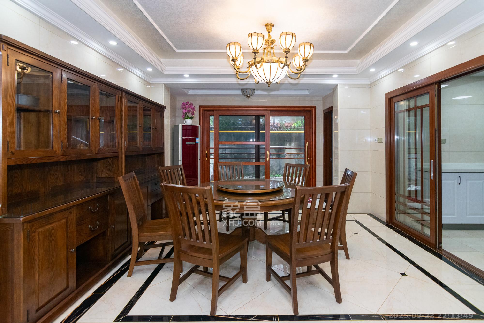 悦禧国际山庄 5室3厅4卫 438.0万 悦禧国际山庄 5室3厅4卫 438.0万其他