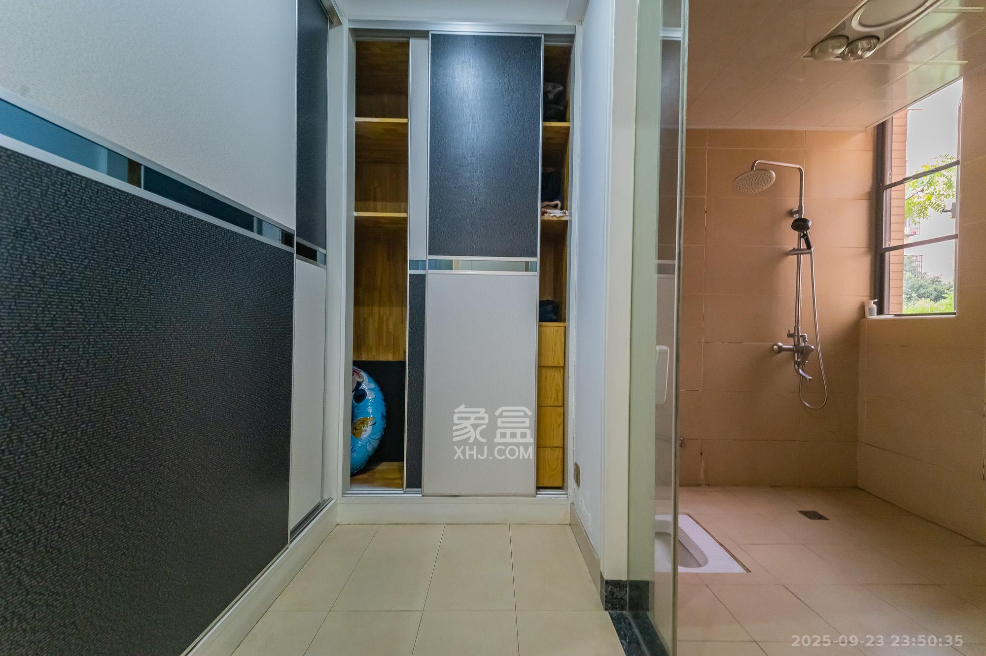 深业睿城  4室2厅2卫    133.8万其他