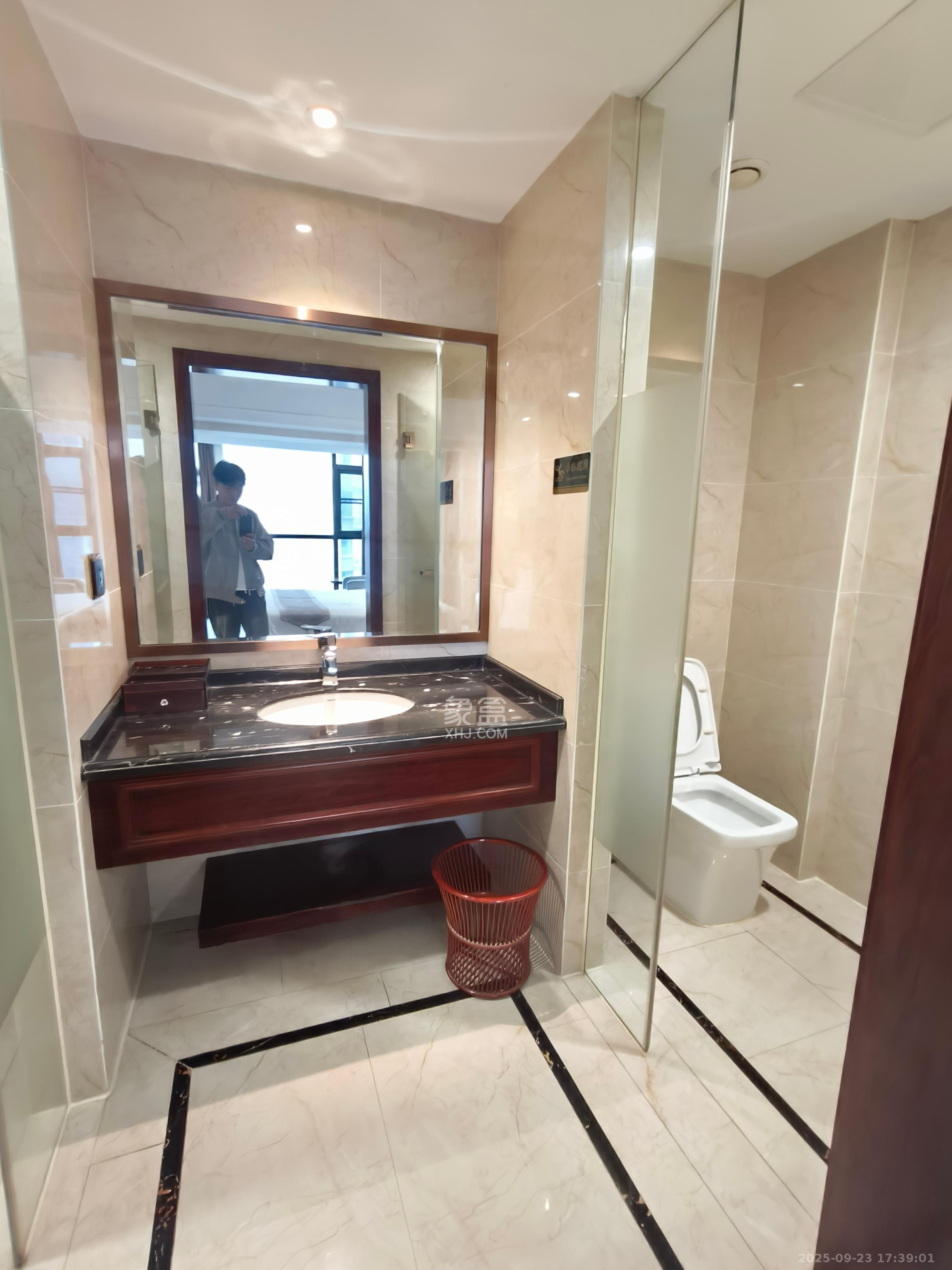 卢浮原著  1室1厅1卫   1350.00元/月室内图