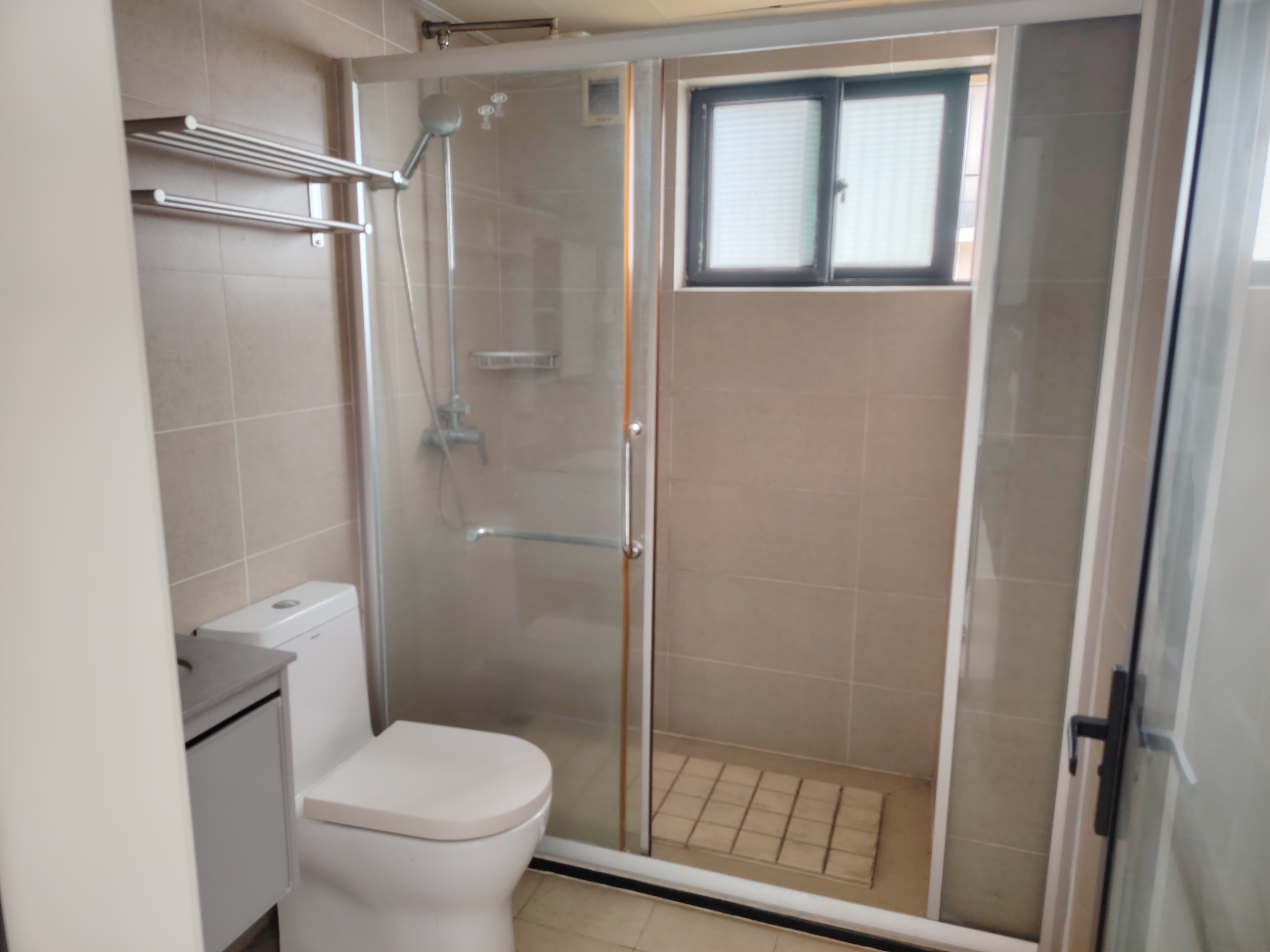 祥和家园 3室2厅2卫 3500.0元/月 祥和家园 3室2厅2卫 3500.0元/月室内图