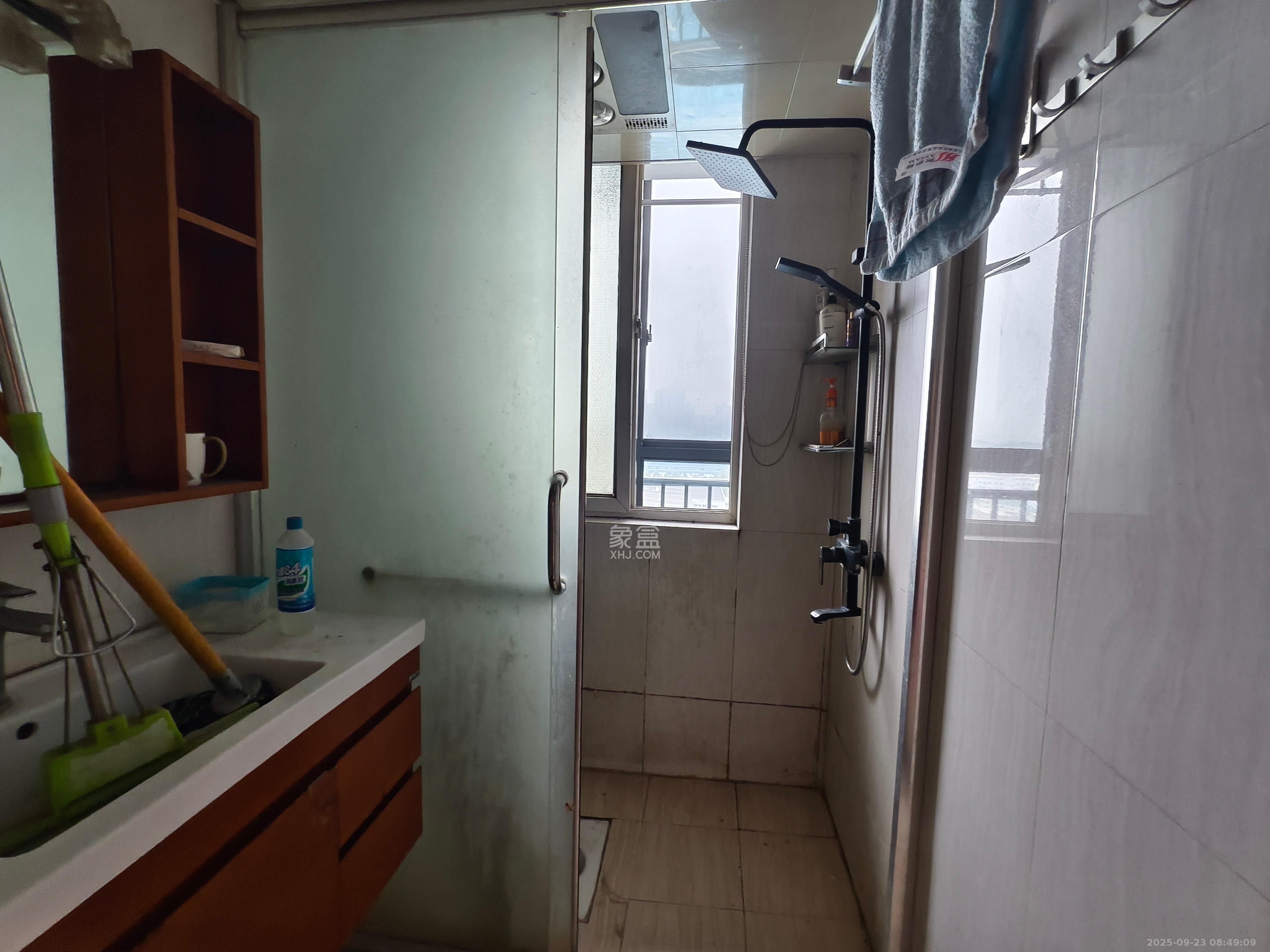 楚天世纪城东苑 3室2厅1卫 1500.0元/月 楚天世纪城东苑 3室2厅1卫 1500.0元/月室内图