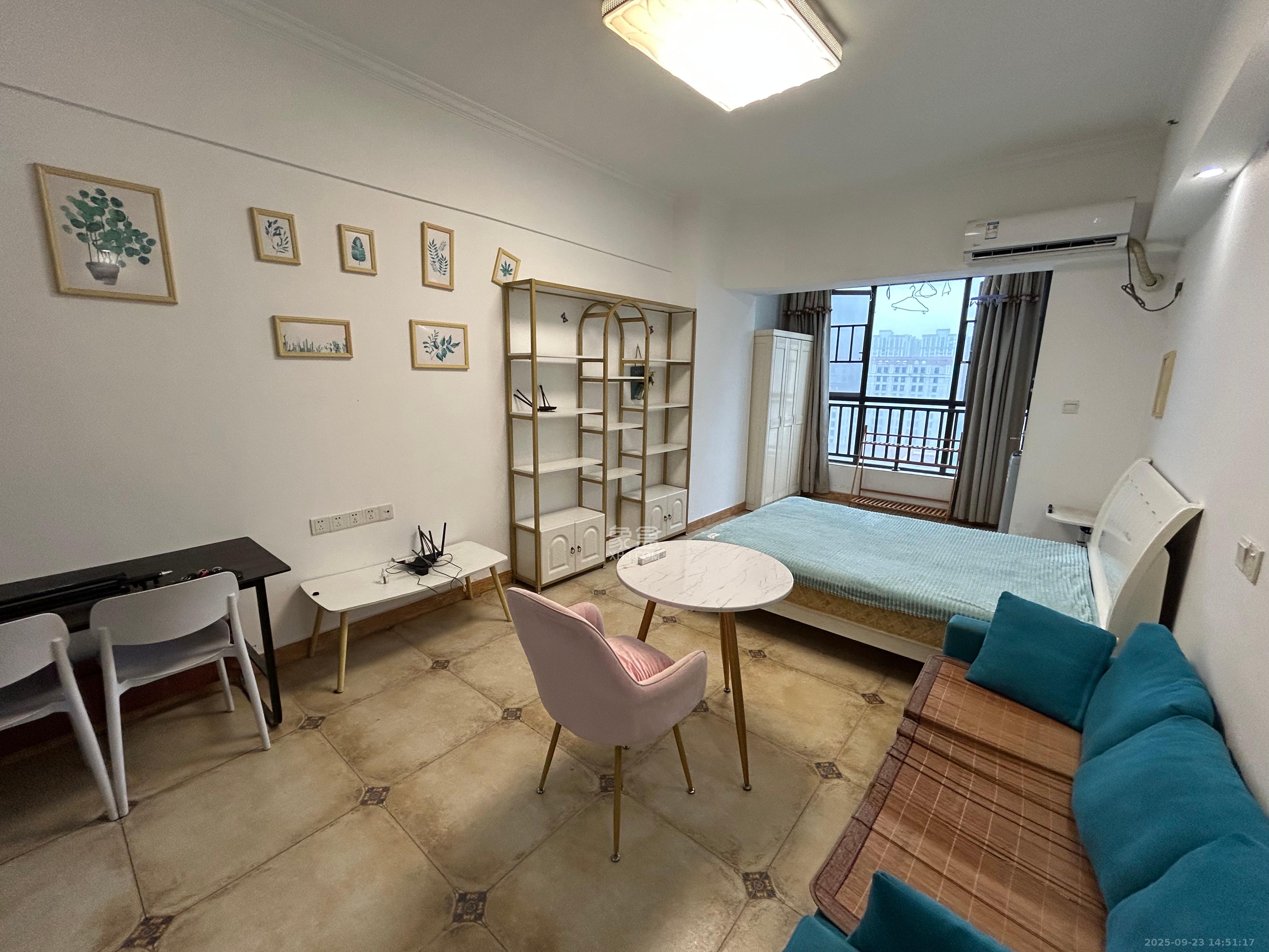 梅溪国际公寓（步步高新天地）  1室1厅1卫    1450.0元/月室内图