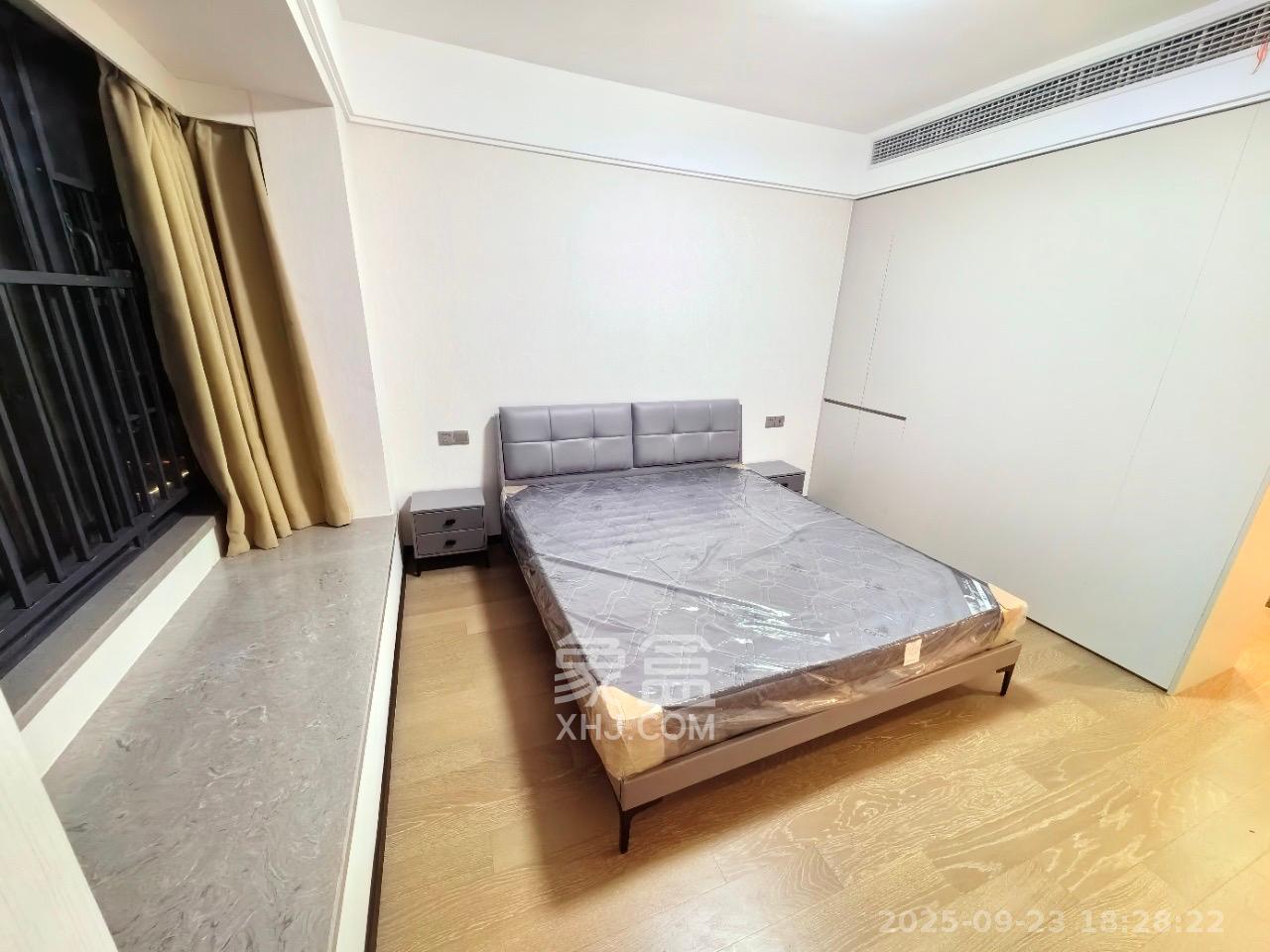 中海阅溪府 5室2厅3卫 5500.0元/月 中海阅溪府 5室2厅3卫 5500.0元/月室内图