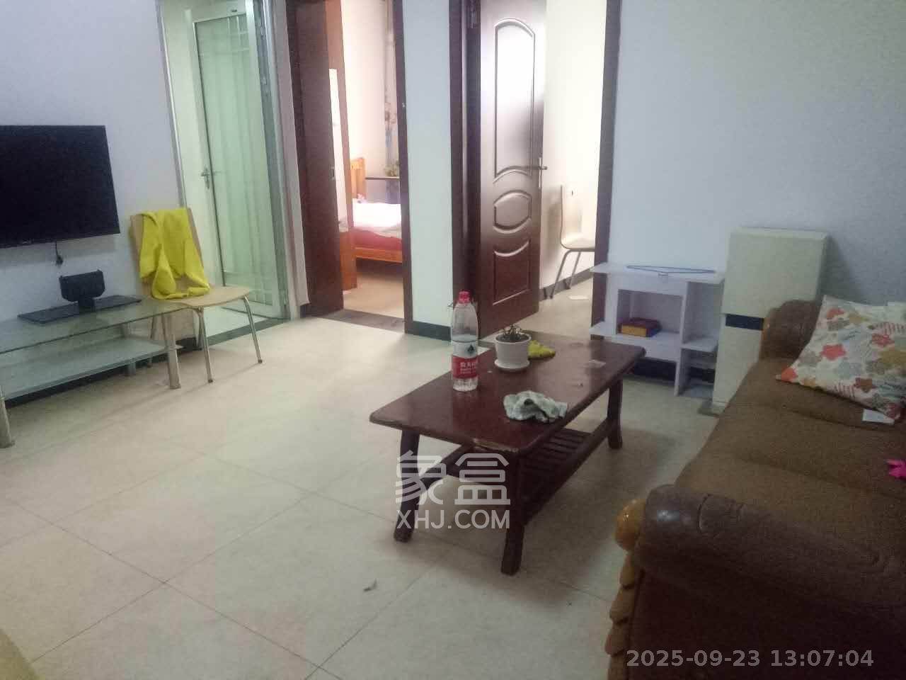 百纳广场(百纳公寓) 2室1厅1卫 2200.0元/月 百纳广场(百纳公寓) 2室1厅1卫 2200.0元/月室内图