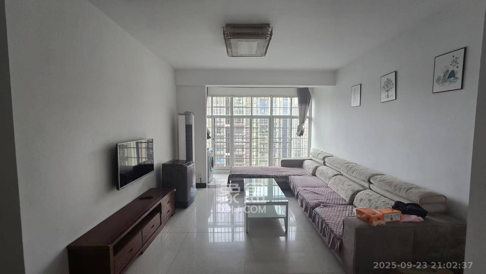 洋湖景园 3室1厅1卫 2400.0元/月 洋湖景园 3室1厅1卫 2400.0元/月室内图