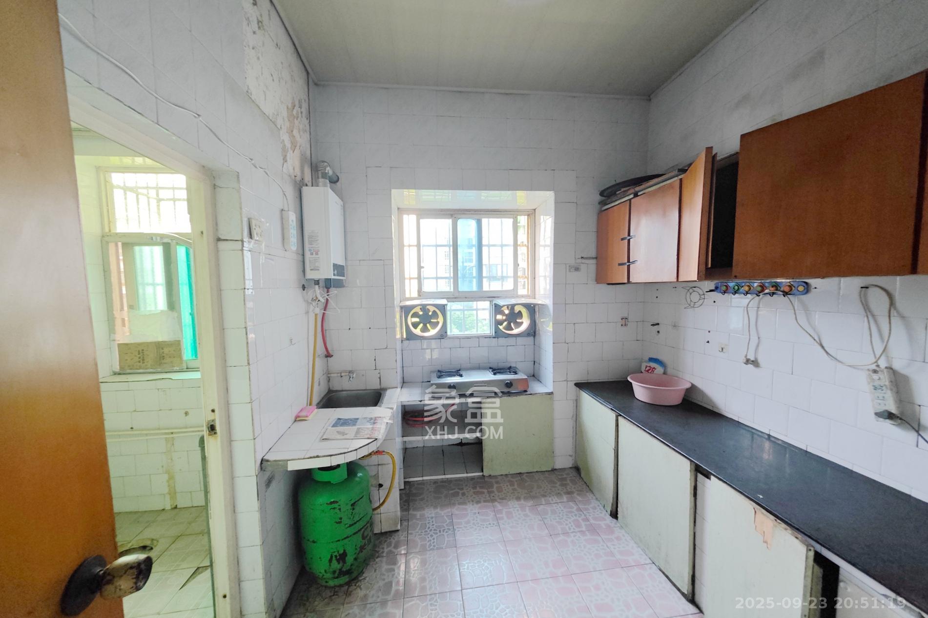 标准件厂宿舍(长沙标准件总厂宿舍) 2室2厅1卫 30.8万 标准件厂宿舍(长沙标准件总厂宿舍) 2室2厅1卫 30.8万厨房