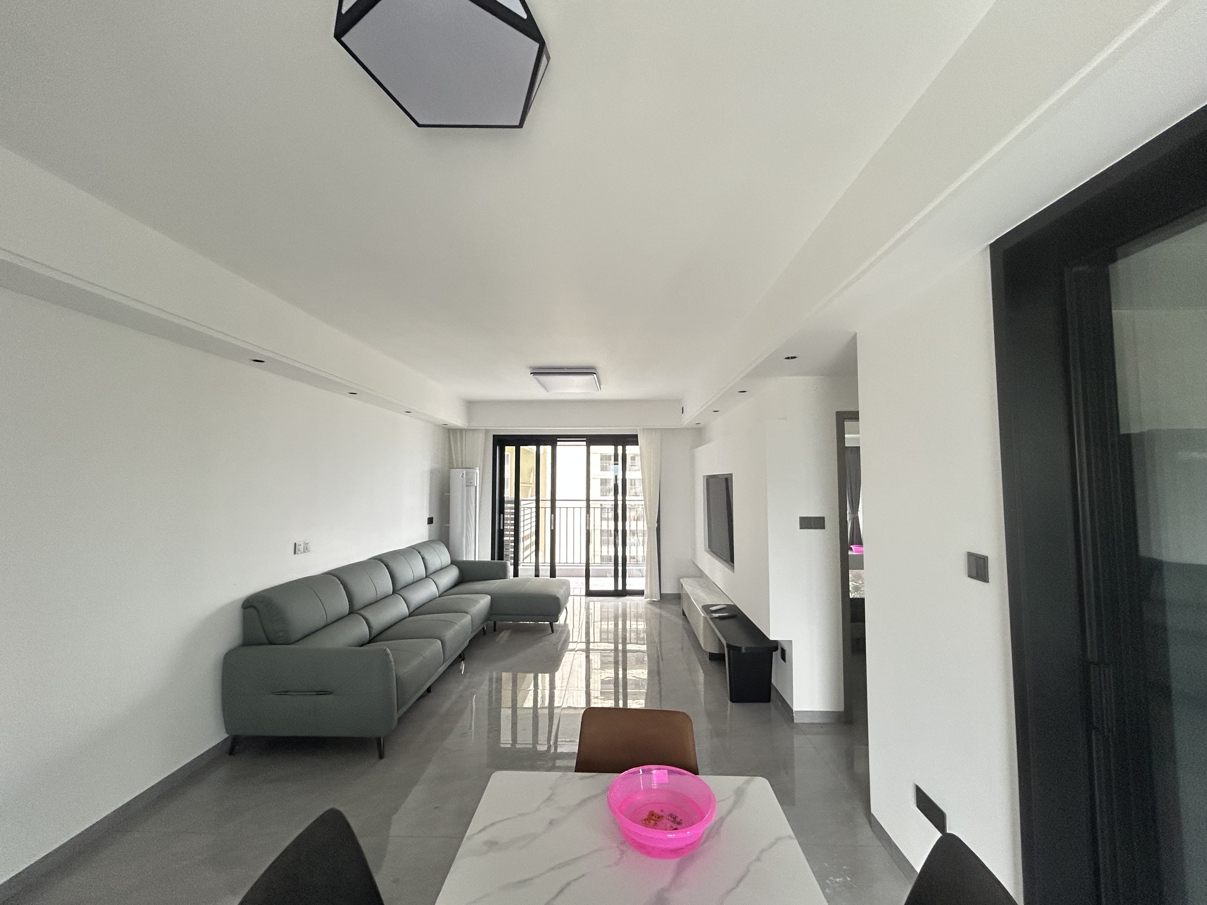 世茂云城 3室2厅2卫 1833.0元/月 世茂云城 3室2厅2卫 1833.0元/月室内图