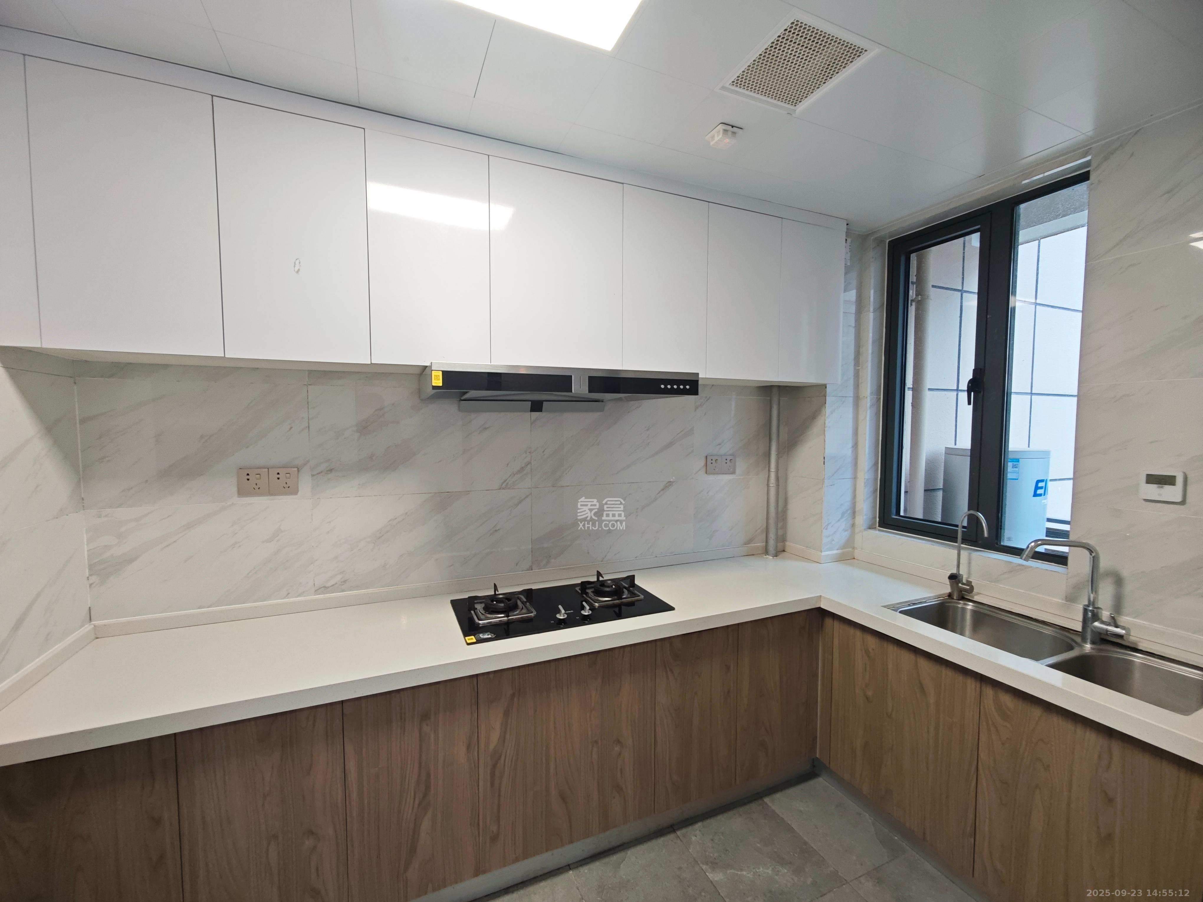 梦想新天地 4室2厅2卫 3800.0元/月 梦想新天地 4室2厅2卫 3800.0元/月室内图