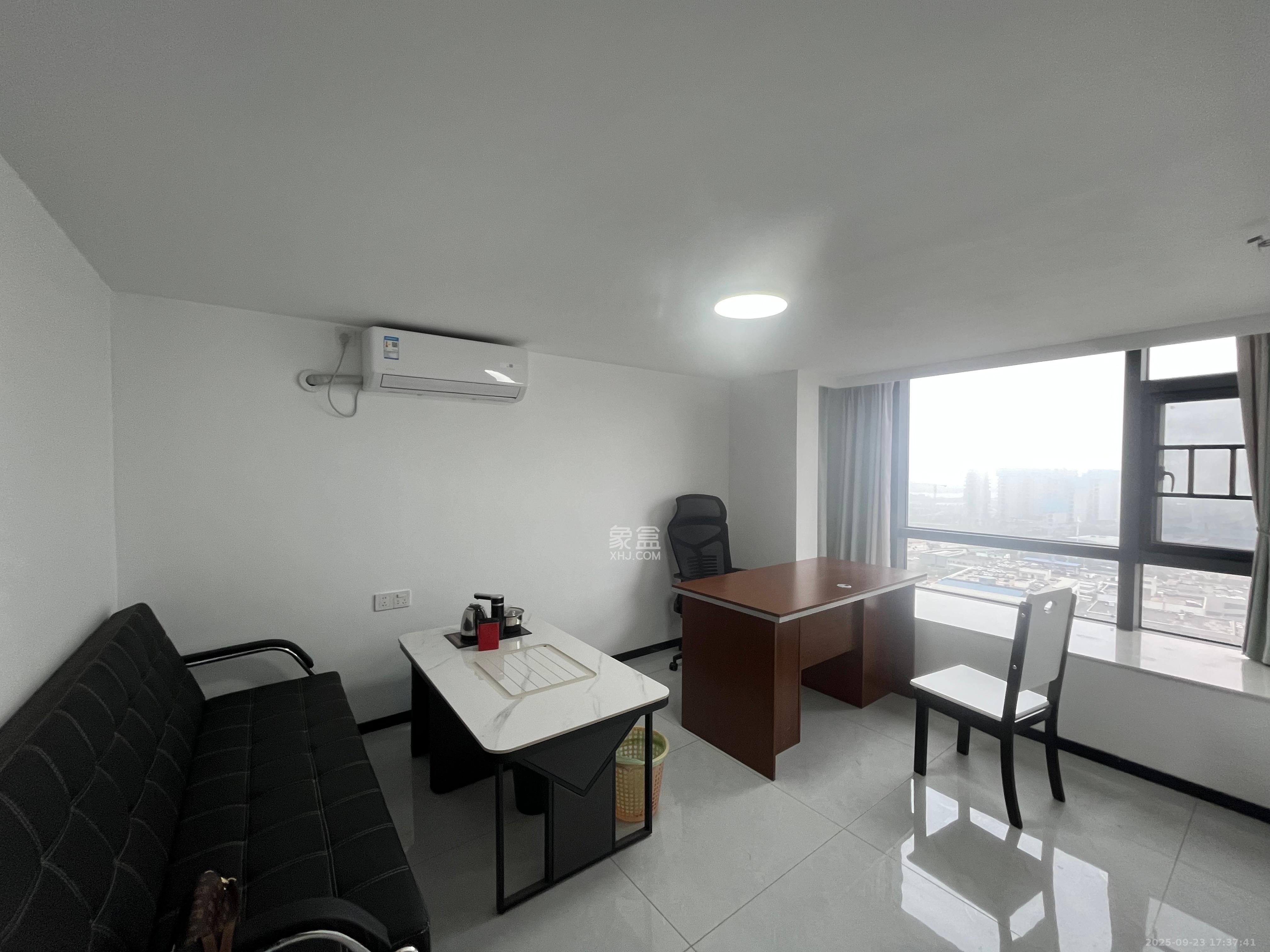 恒大时代广场 3室2厅2卫 2200.0元/月 恒大时代广场 3室2厅2卫 2200.0元/月室内图