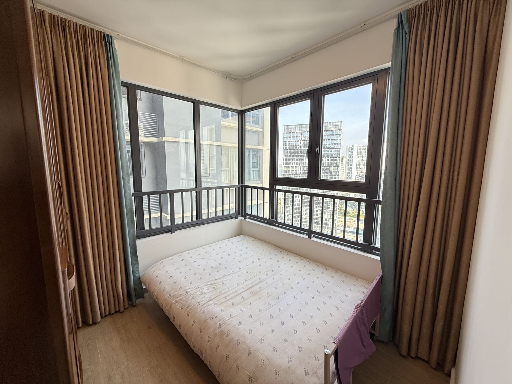 保利中央海岸四期(淳境、淳域) 4室2厅2卫 4000.0元/月 保利中央海岸四期(淳境、淳域) 4室2厅2卫 4000.0元/月室内图