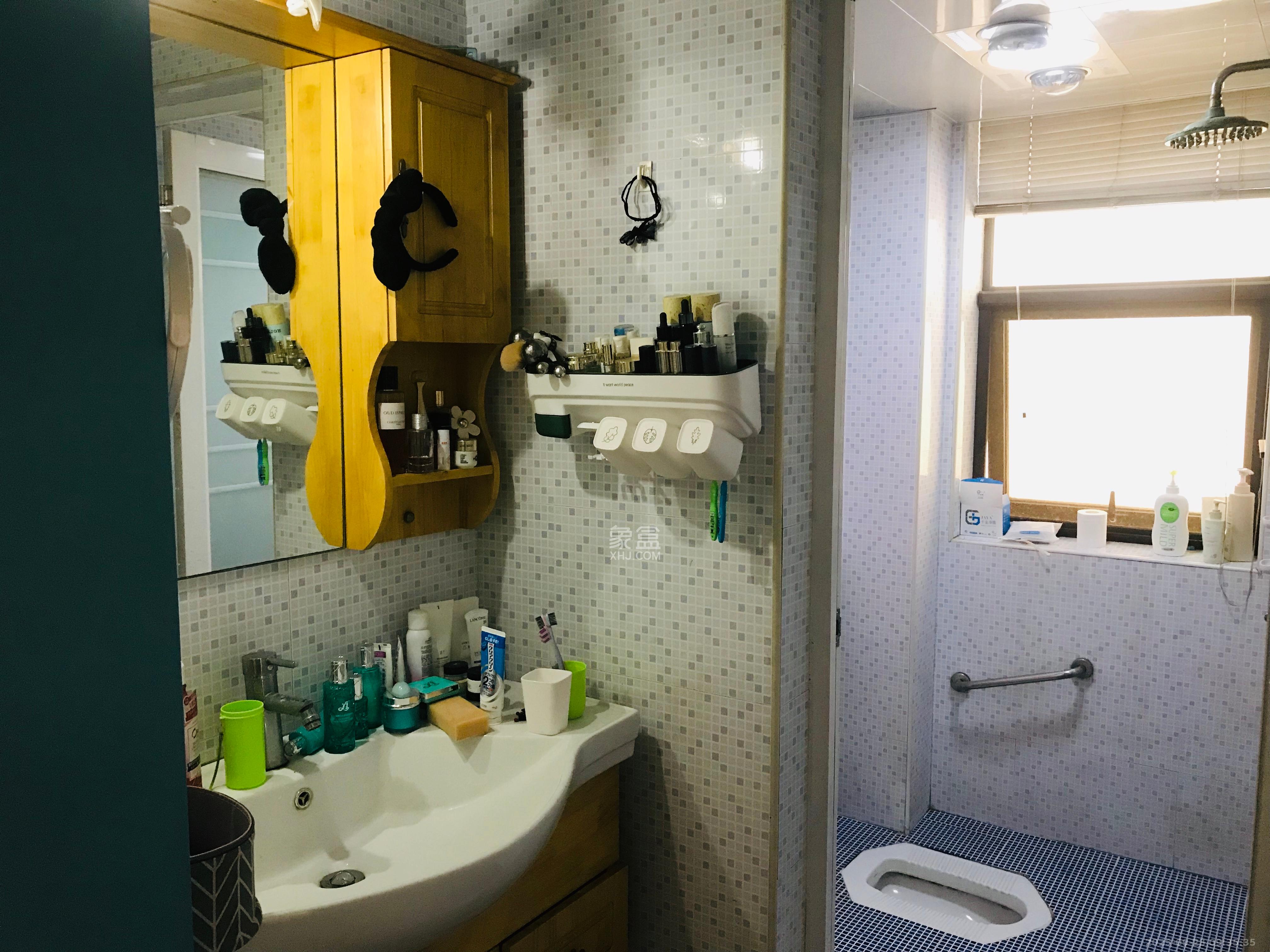 尚东紫郡 3室2厅2卫 2600.0元/月 尚东紫郡 3室2厅2卫 2600.0元/月室内图