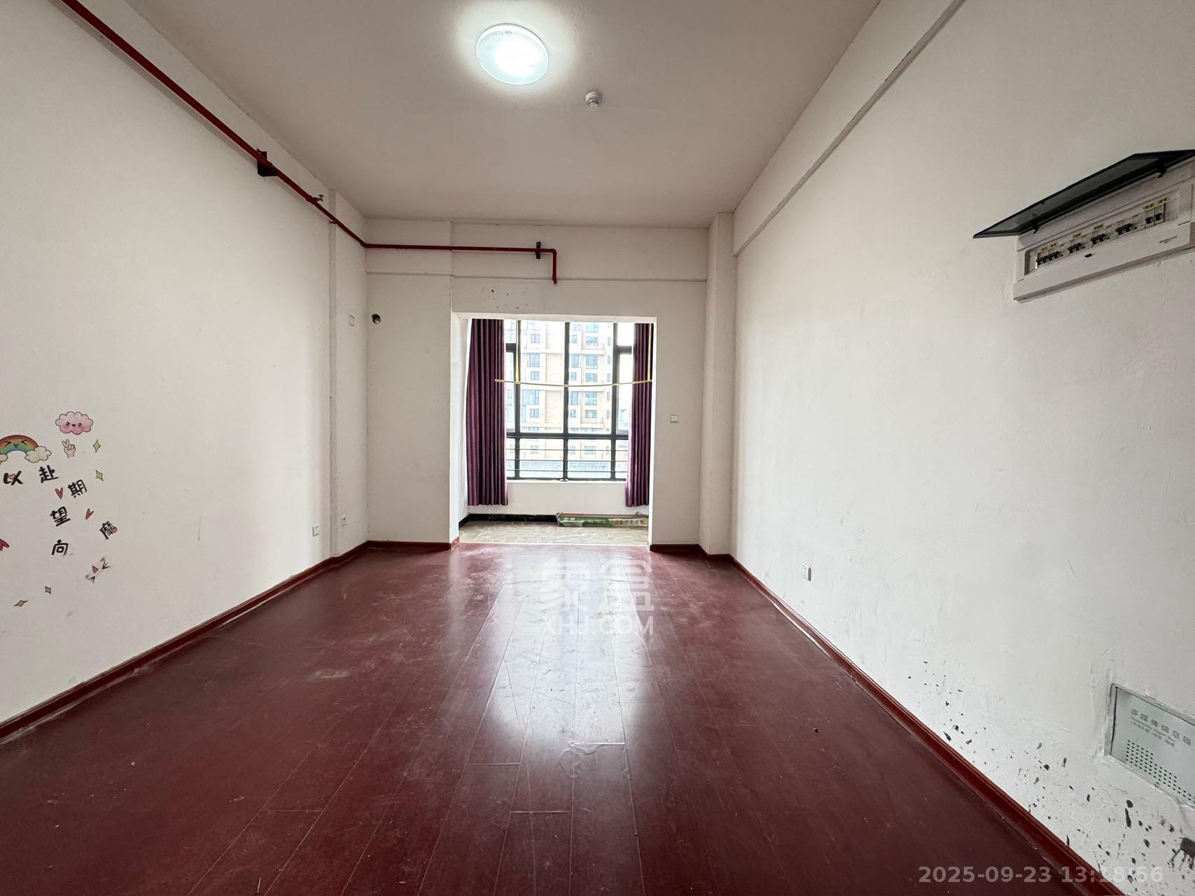 金鹰商业广场(金鹰商业大厦) 1室0厅0卫 1000.0元/月 金鹰商业广场(金鹰商业大厦) 1室0厅0卫 1000.0元/月室内图