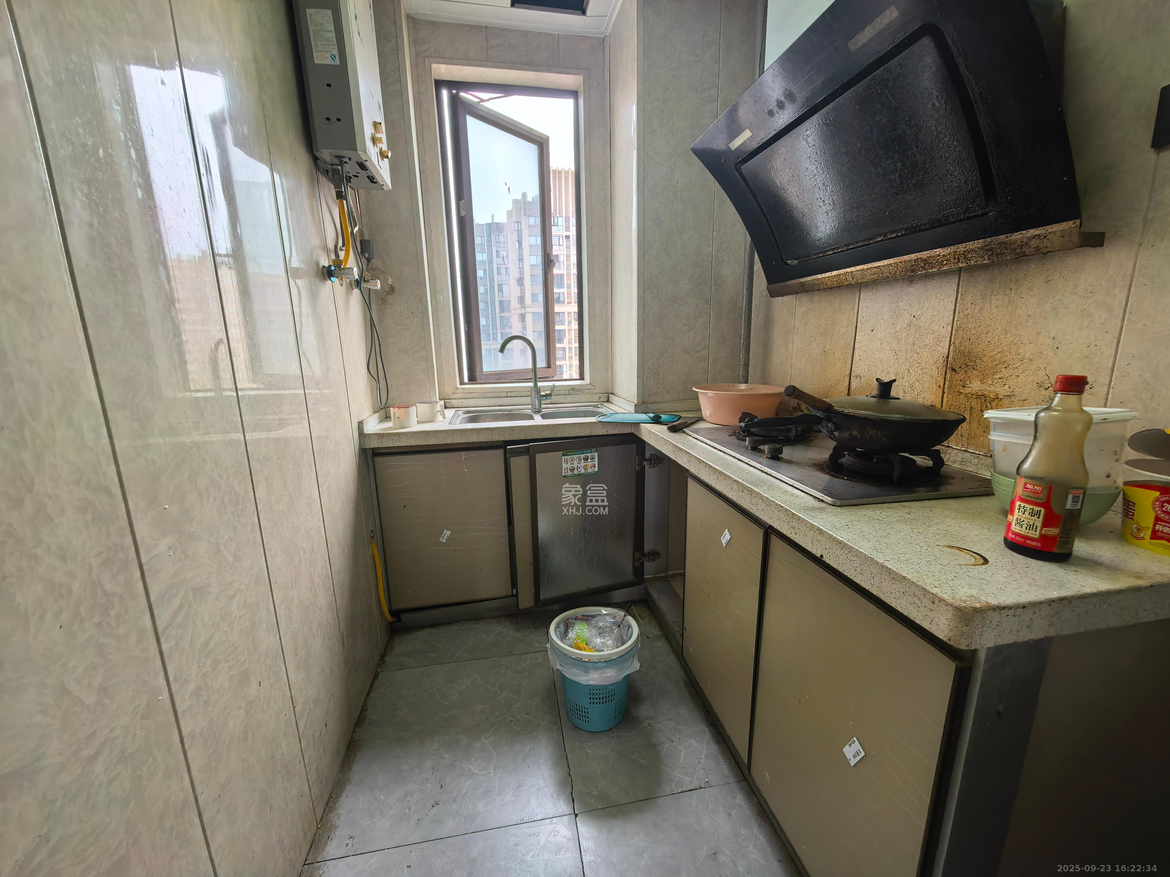 华润置地广场二期 3室2厅3卫 2000.0元/月 华润置地广场二期 3室2厅3卫 2000.0元/月室内图