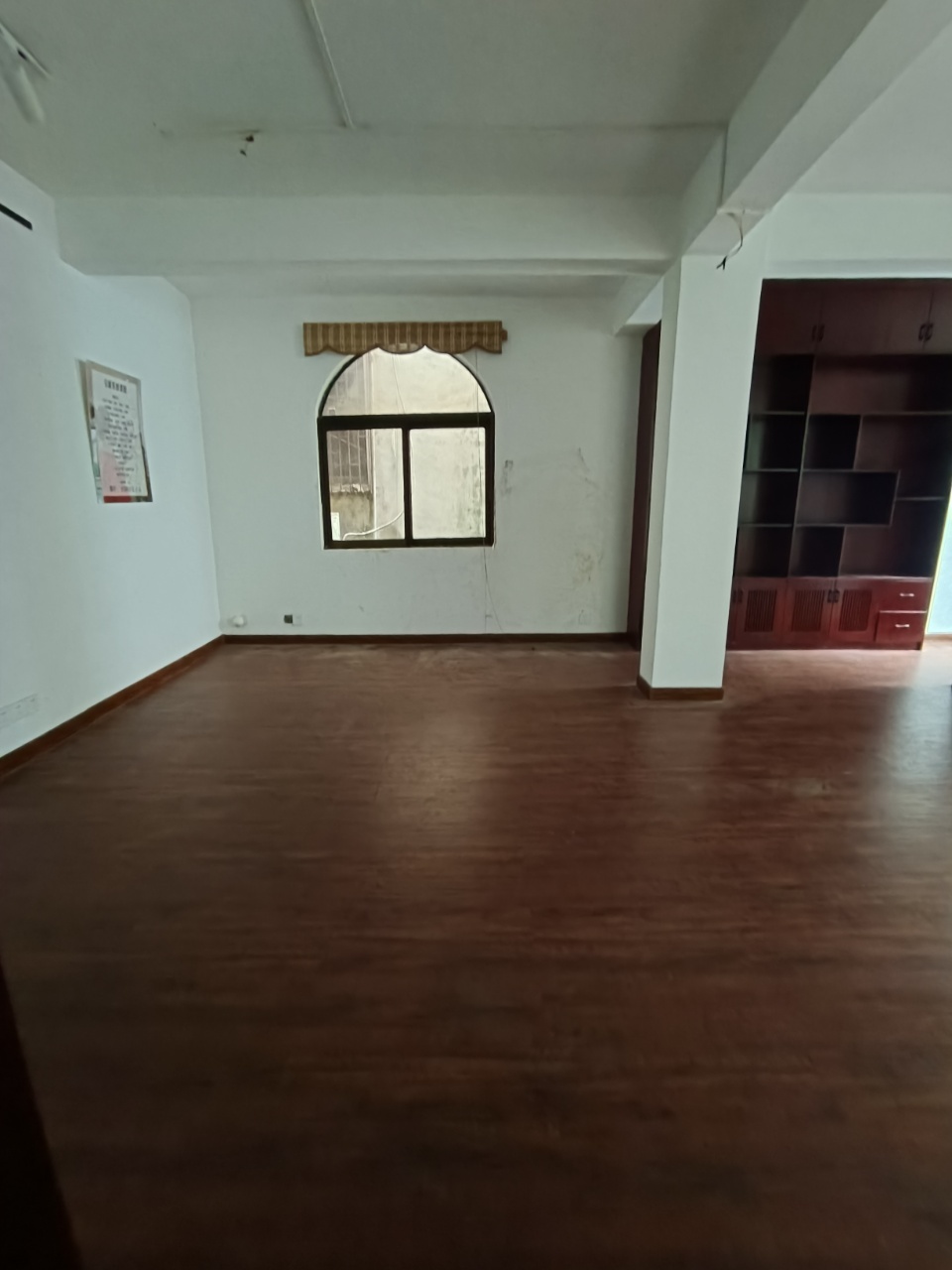 龙园别墅 6室3厅1卫 9900.0元/月 龙园别墅 6室3厅1卫 9900.0元/月室内图