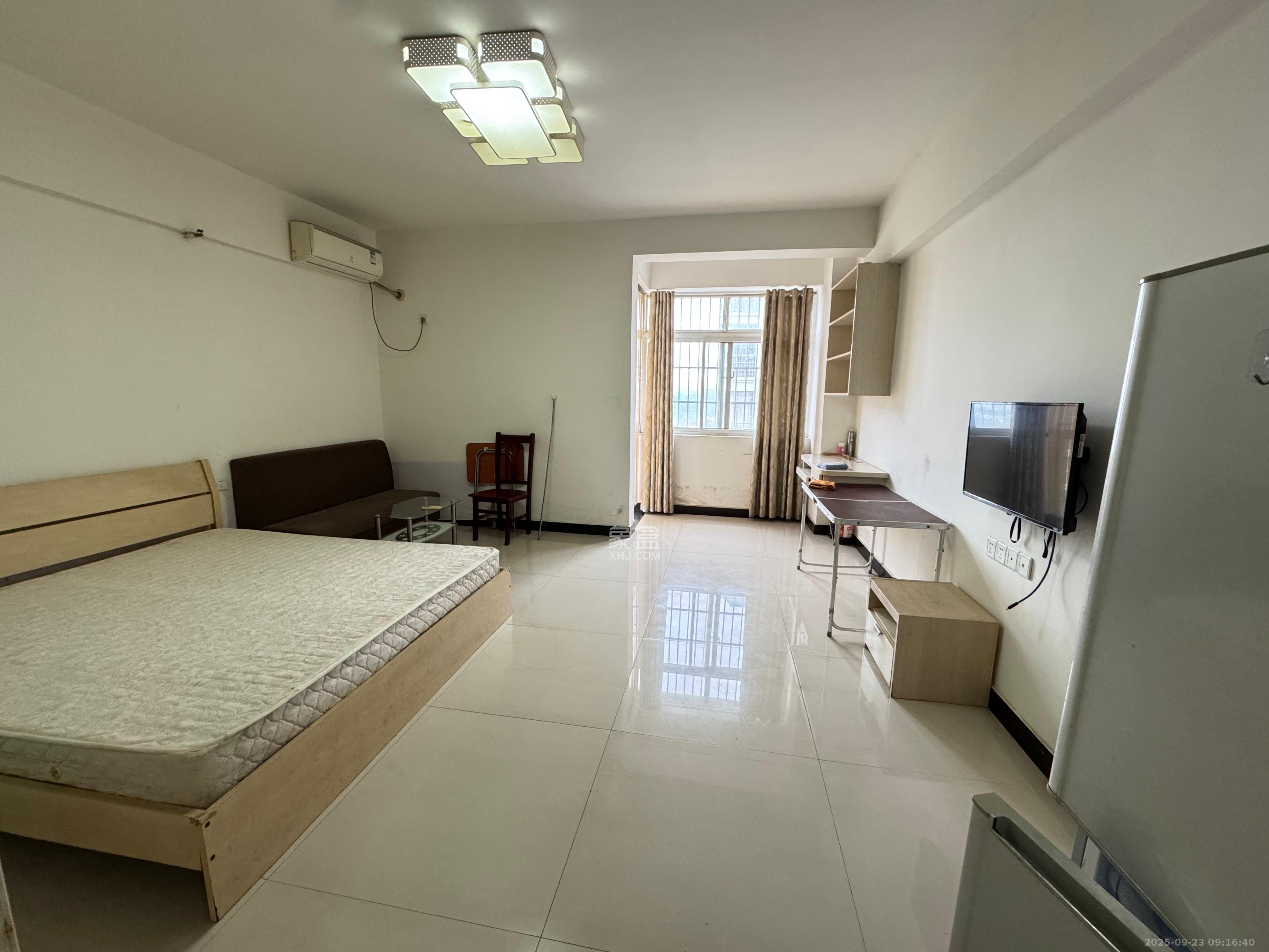 御湖国际 1室1厅1卫 800.0元/月 御湖国际 1室1厅1卫 800.0元/月室内图