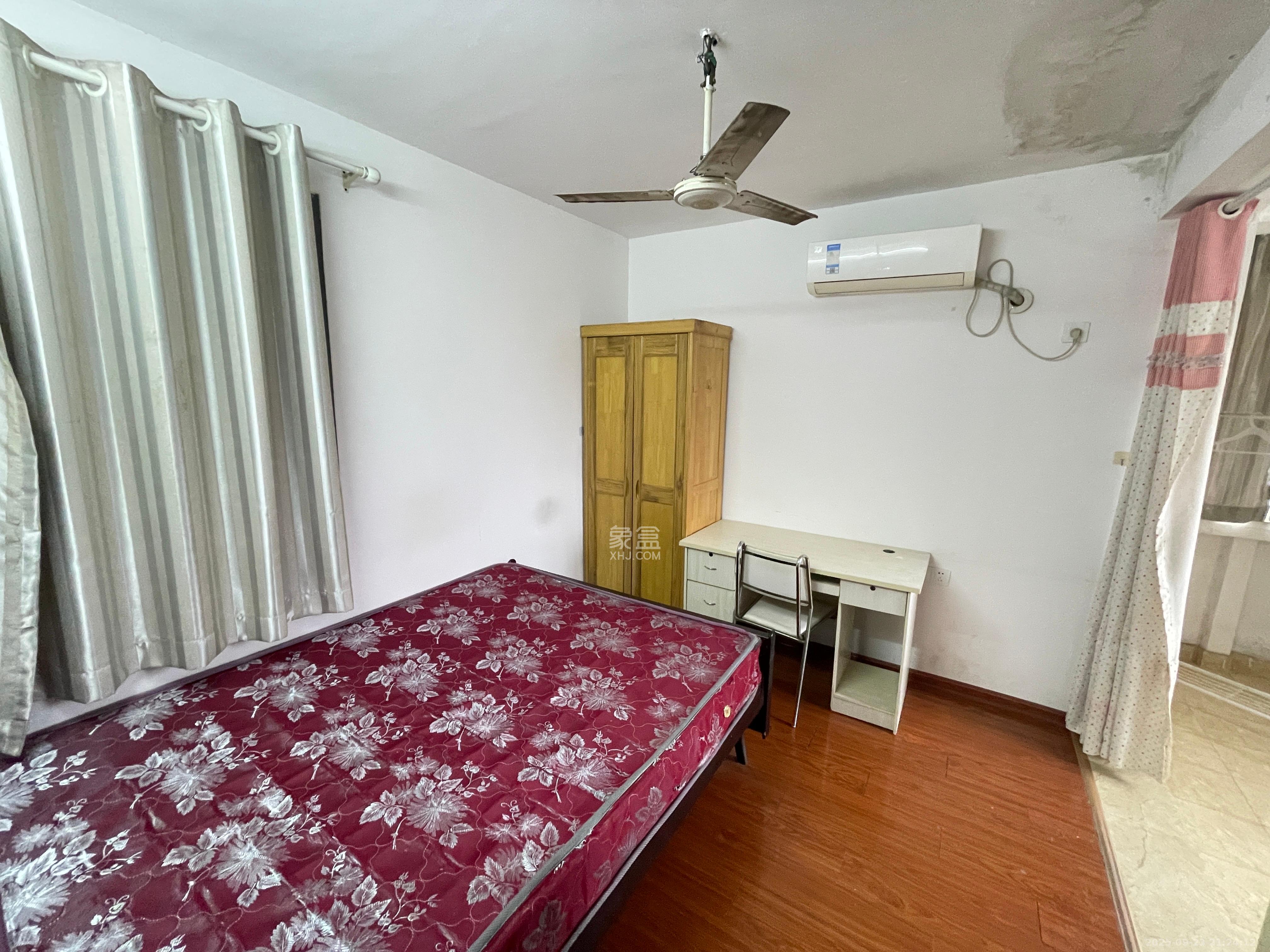 英才园三片  2室2厅1卫    1900.0元/月室内图