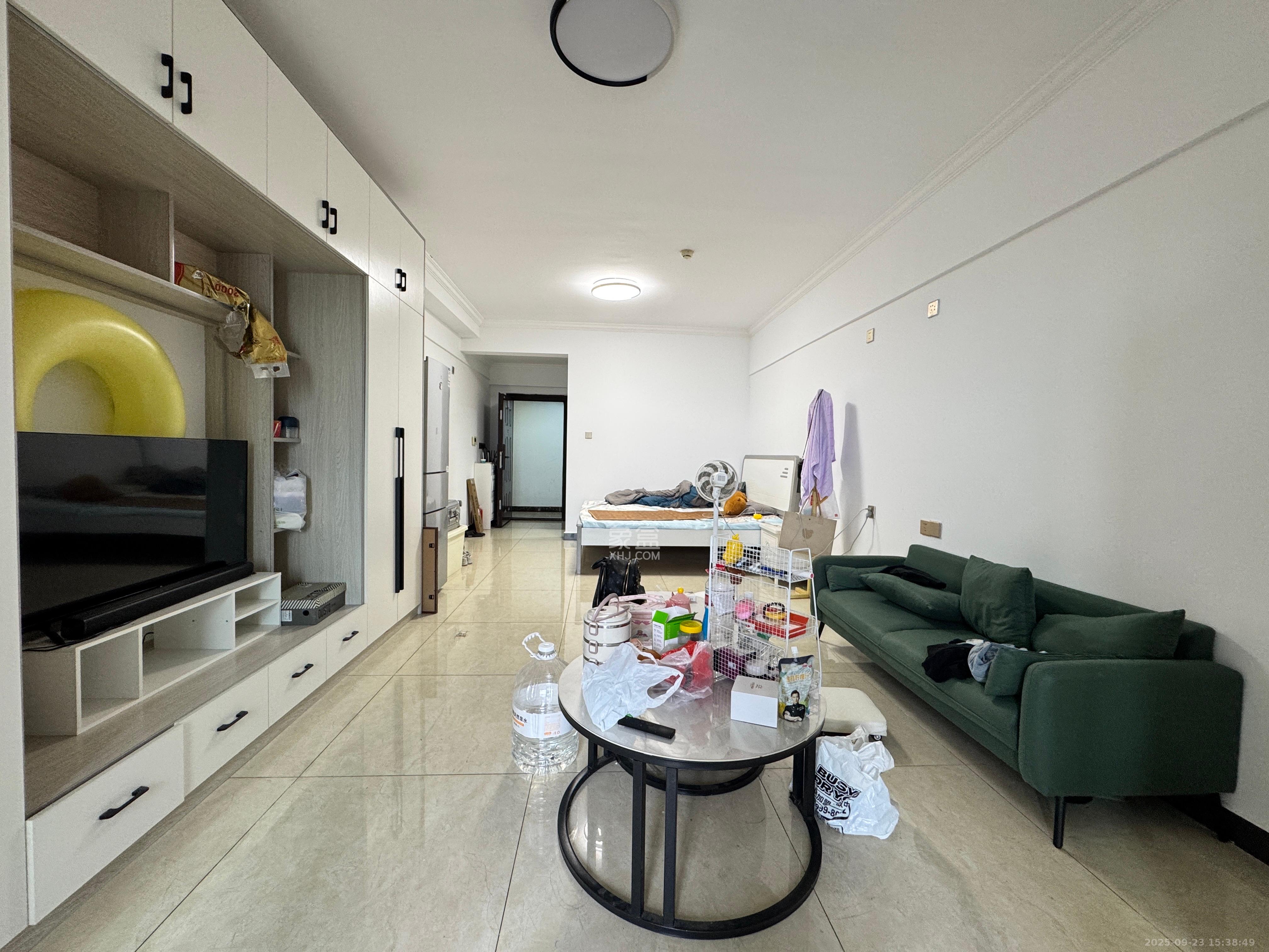 山水湾  1室1厅1卫    1350.0元/月室内图