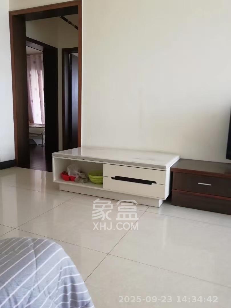 星典时代  3室2厅1卫    2400.0元/月室内图