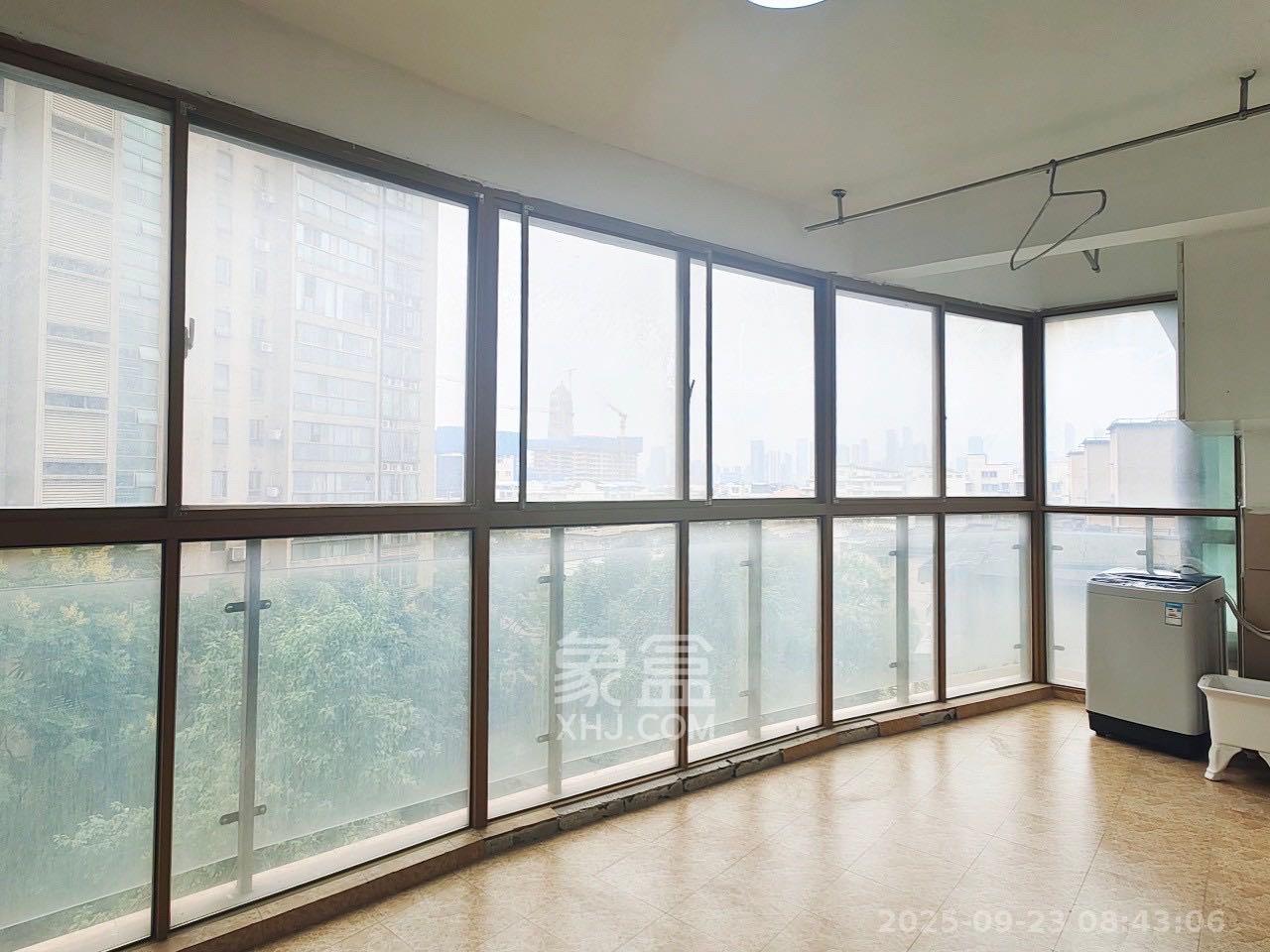 天健芙蓉盛世一期  2室1厅1卫    4000.0元/月室内图