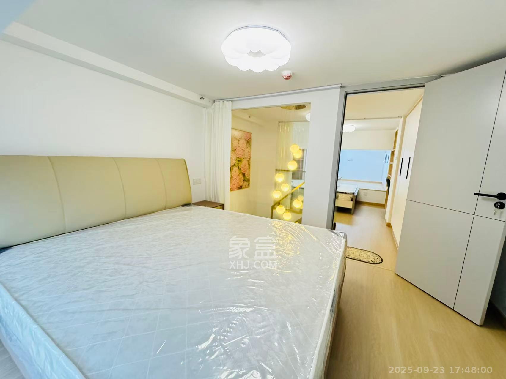 龙湖铂金岛 2室2厅1卫 2600.0元/月 龙湖铂金岛 2室2厅1卫 2600.0元/月室内图