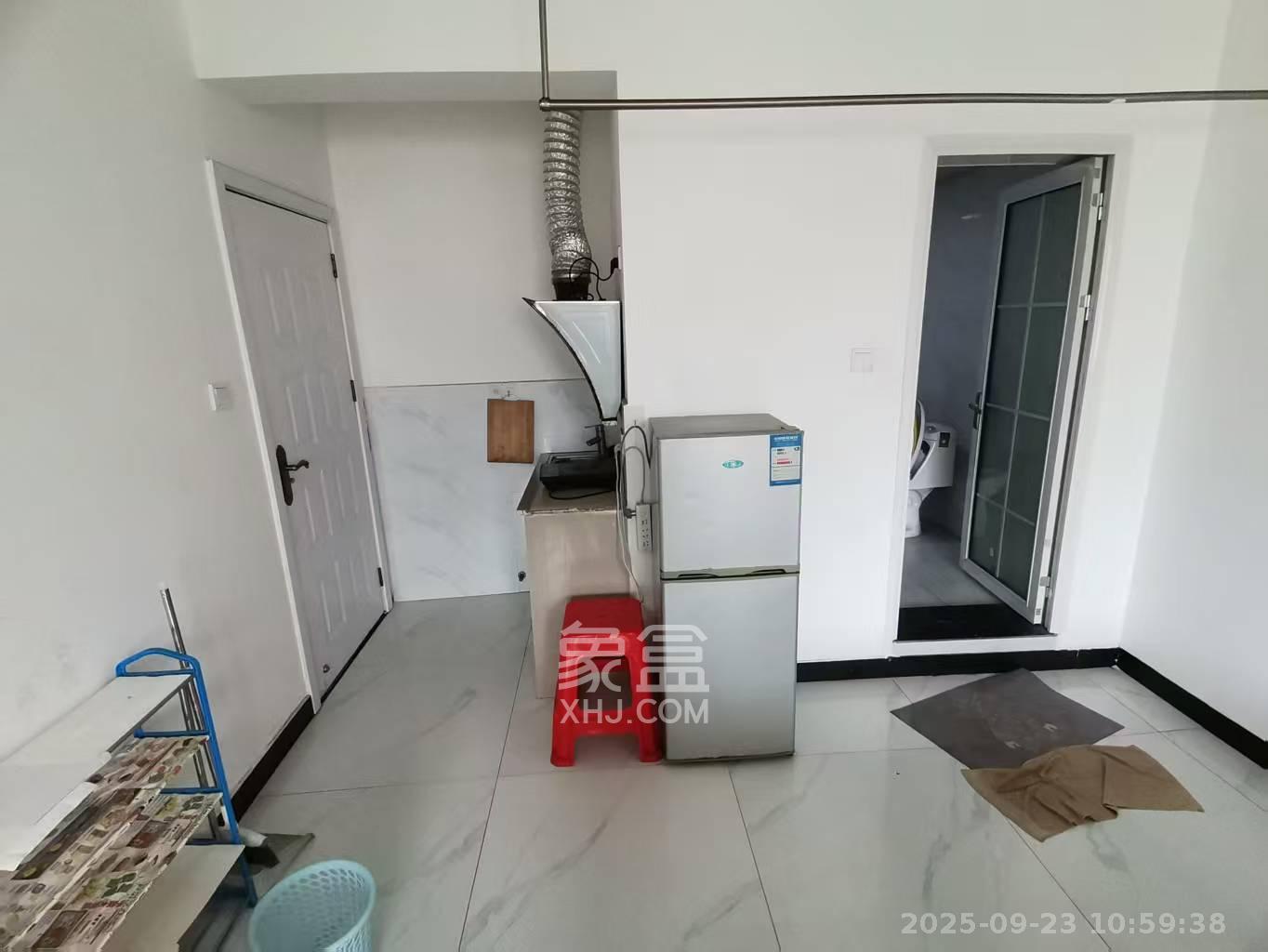 长远大厦 1室1厅1卫 1180.0元/月 长远大厦 1室1厅1卫 1180.0元/月室内图