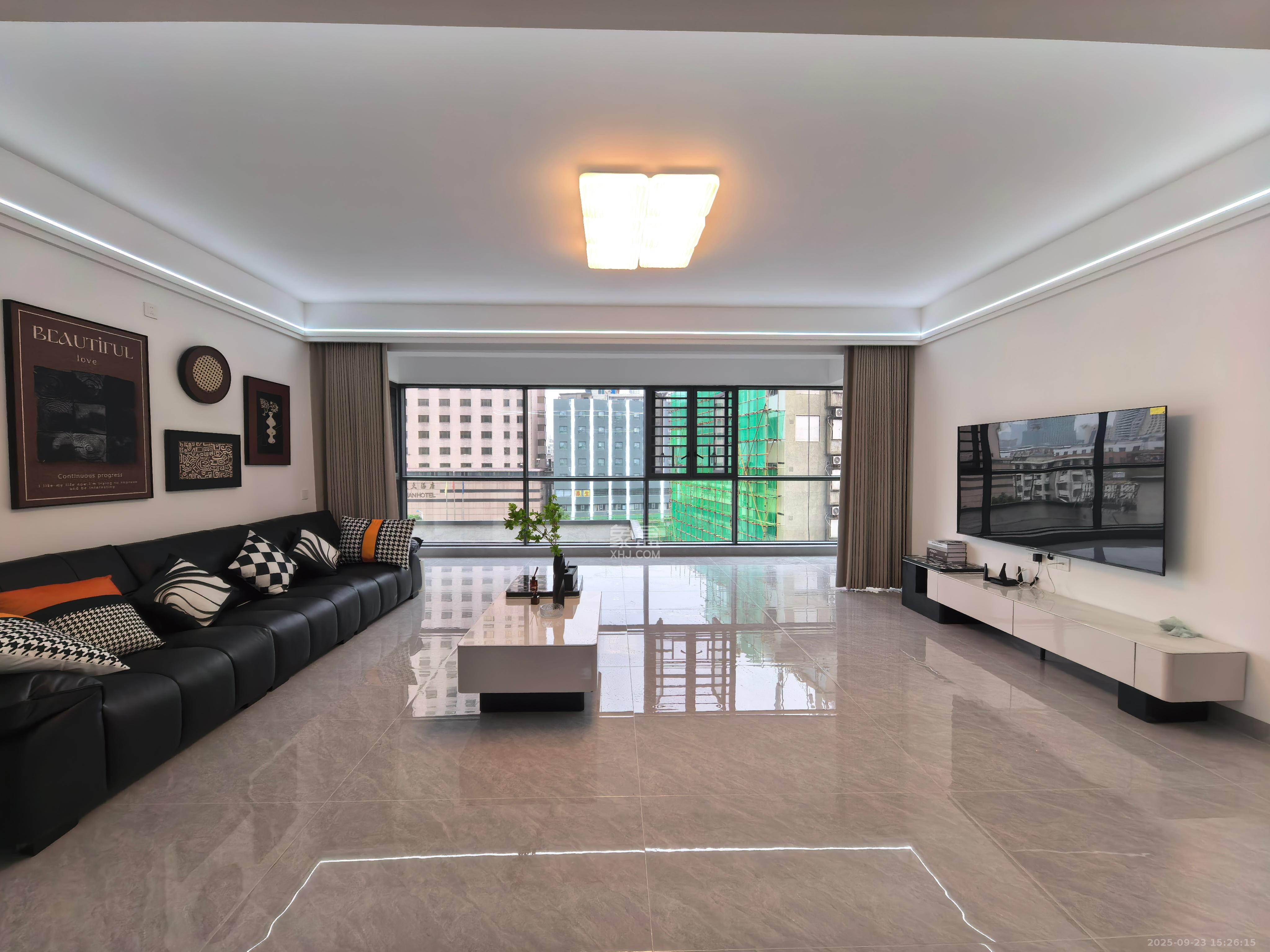 世茂璀璨风华 4室2厅3卫 6500.0元/月 世茂璀璨风华 4室2厅3卫 6500.0元/月室内图