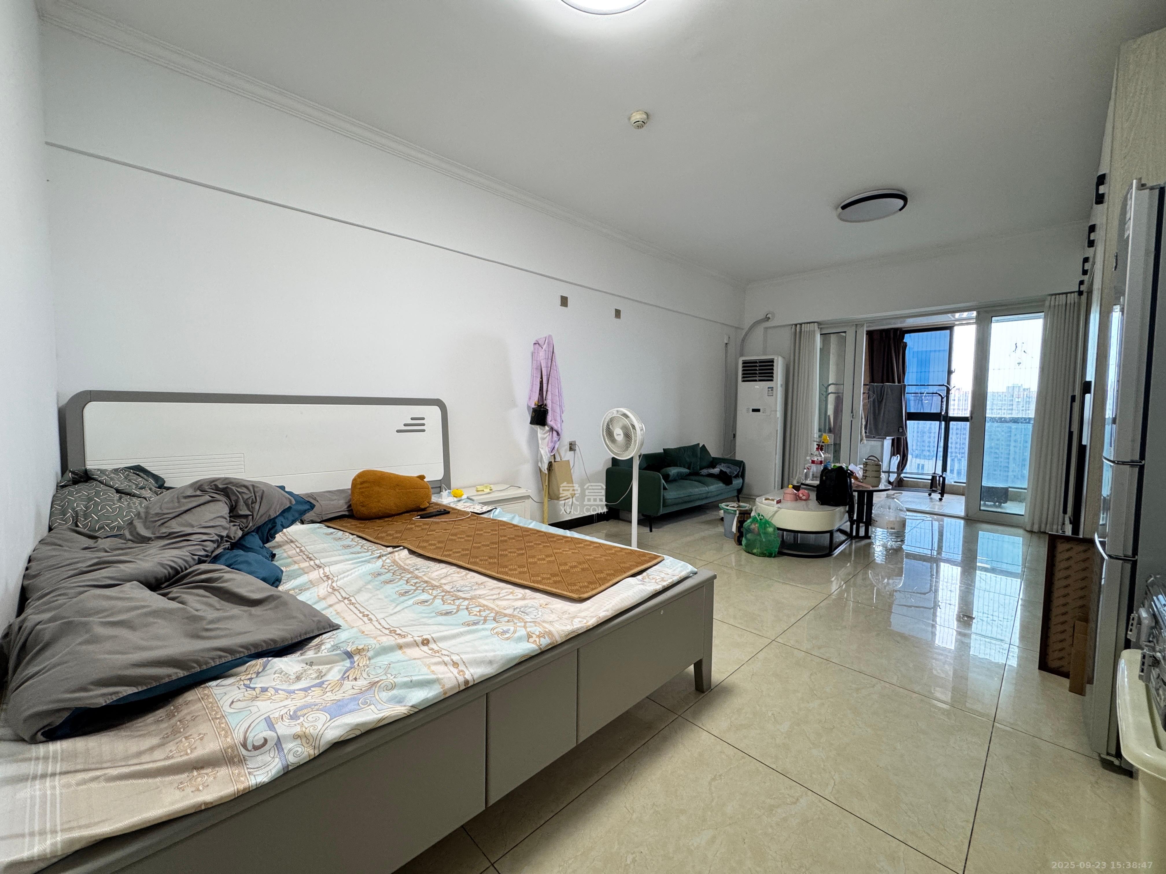 山水湾  1室1厅1卫    1350.0元/月室内图