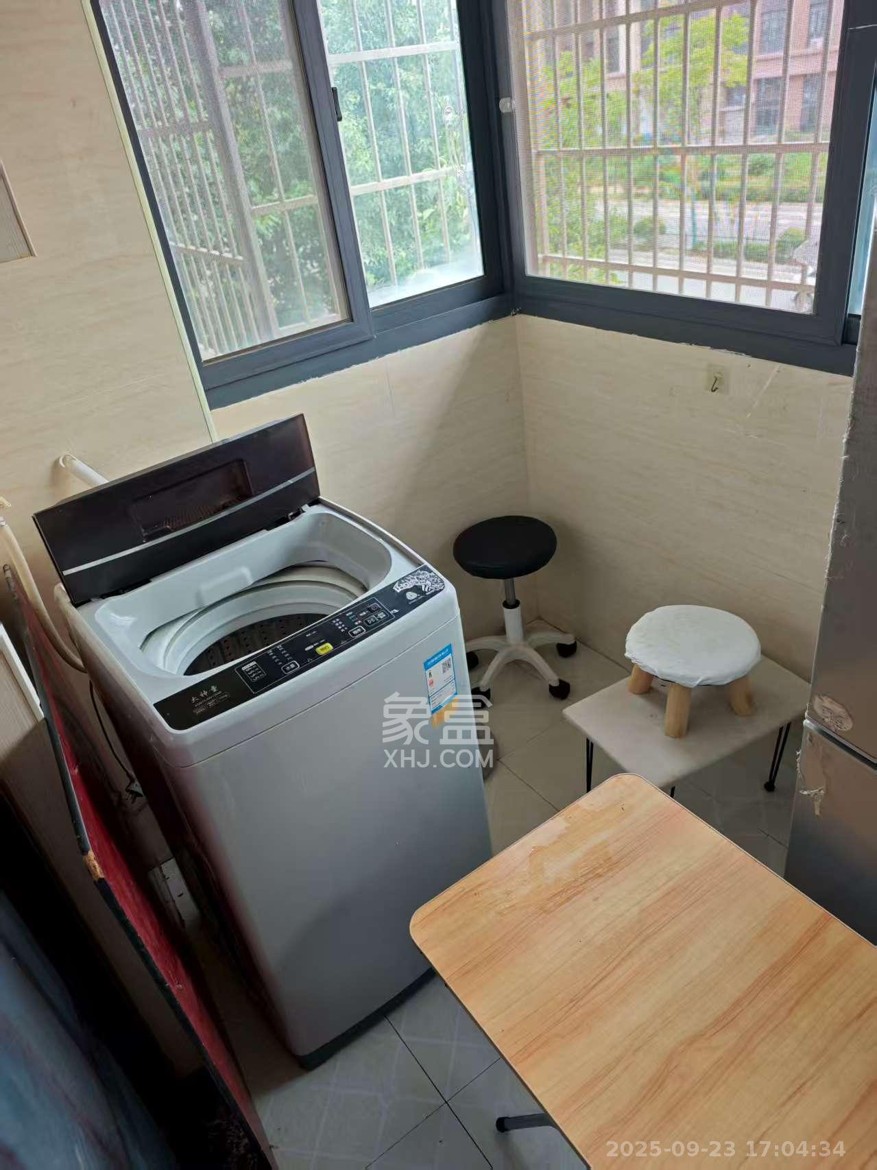 星城新宇黎锦苑 1室1厅1卫 1200.0元/月 星城新宇黎锦苑 1室1厅1卫 1200.0元/月室内图