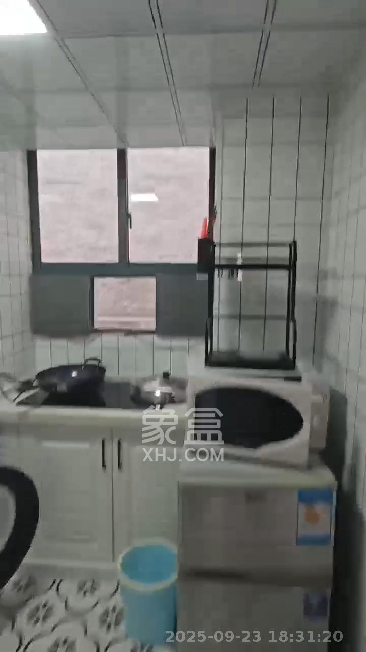 富雅坪社区(红墙巷) 1室1厅1卫 1800.0元/月 富雅坪社区(红墙巷) 1室1厅1卫 1800.0元/月室内图