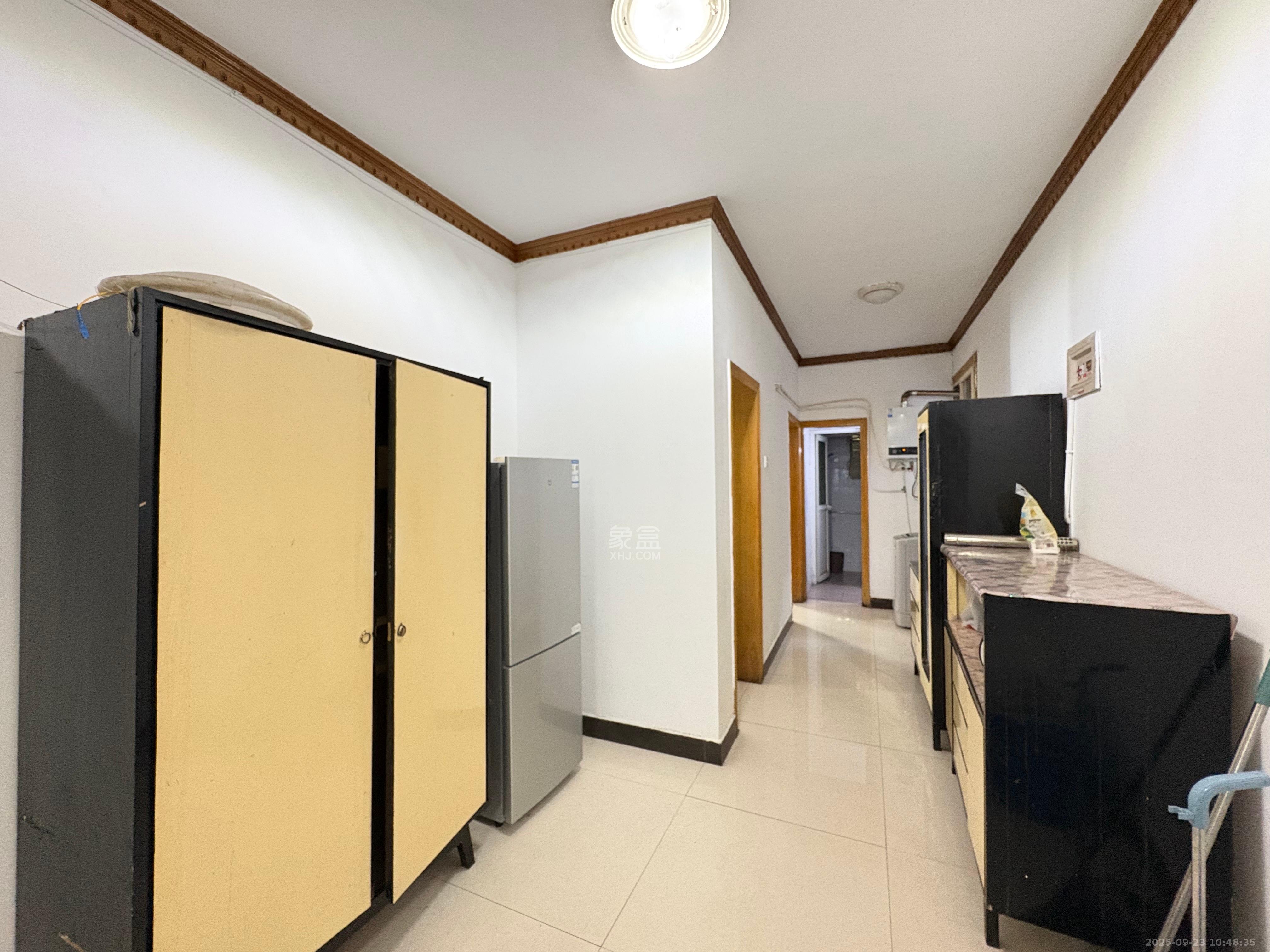 市政府小区(凤凰台巷66号) 3室2厅1卫 3000.0元/月 市政府小区(凤凰台巷66号) 3室2厅1卫 3000.0元/月室内图