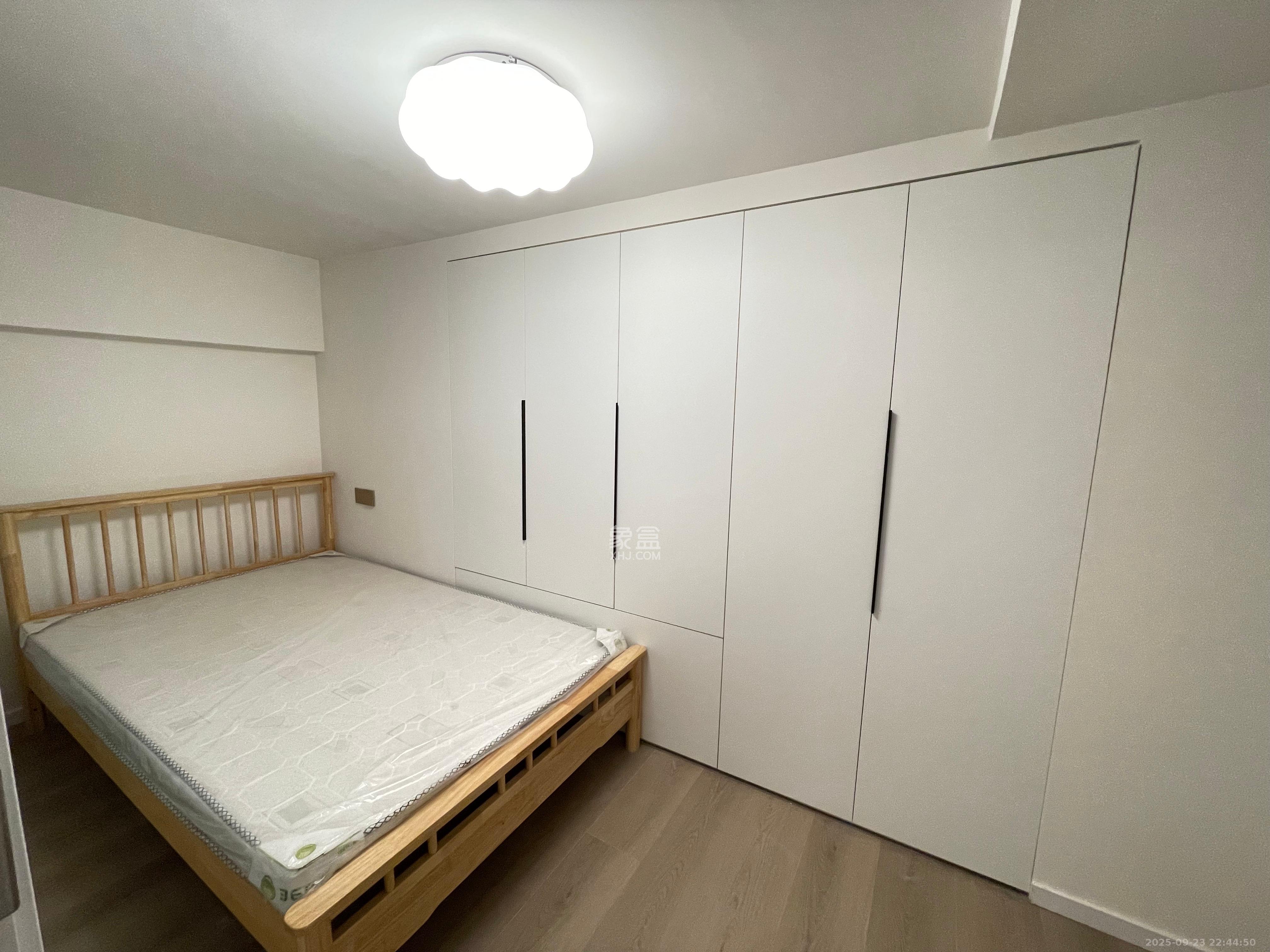 中国铁建湘语梅溪  2室1厅1卫    2300.0元/月室内图