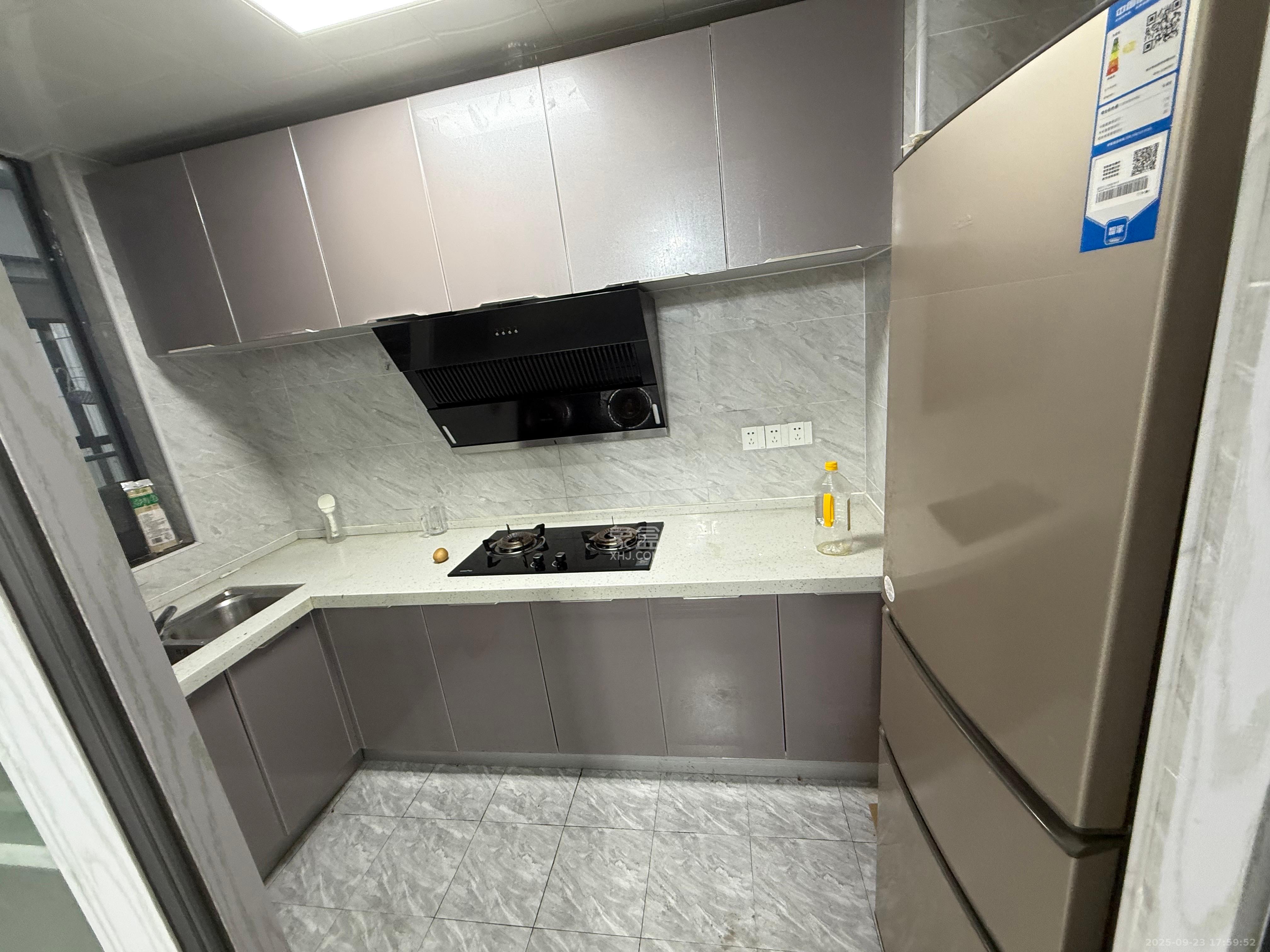 天翼花园(中国电信单位房) 2室1厅1卫 3100.0元/月 天翼花园(中国电信单位房) 2室1厅1卫 3100.0元/月室内图