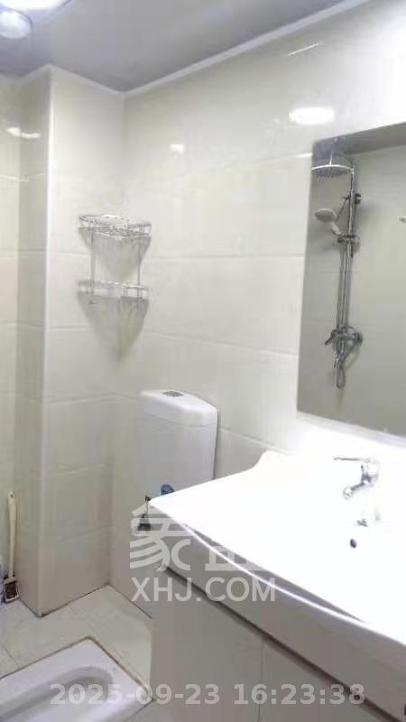 安泰嘉园(湘府邻伴) 1室2厅1卫 2100.0元/月 安泰嘉园(湘府邻伴) 1室2厅1卫 2100.0元/月室内图