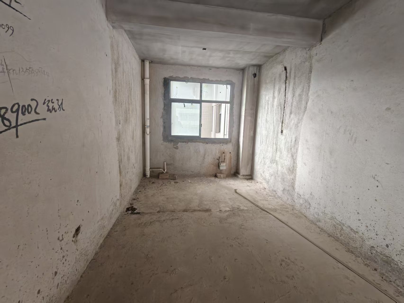 大通和苑 4室2厅2卫 60.0万 大通和苑 4室2厅2卫 60.0万客厅