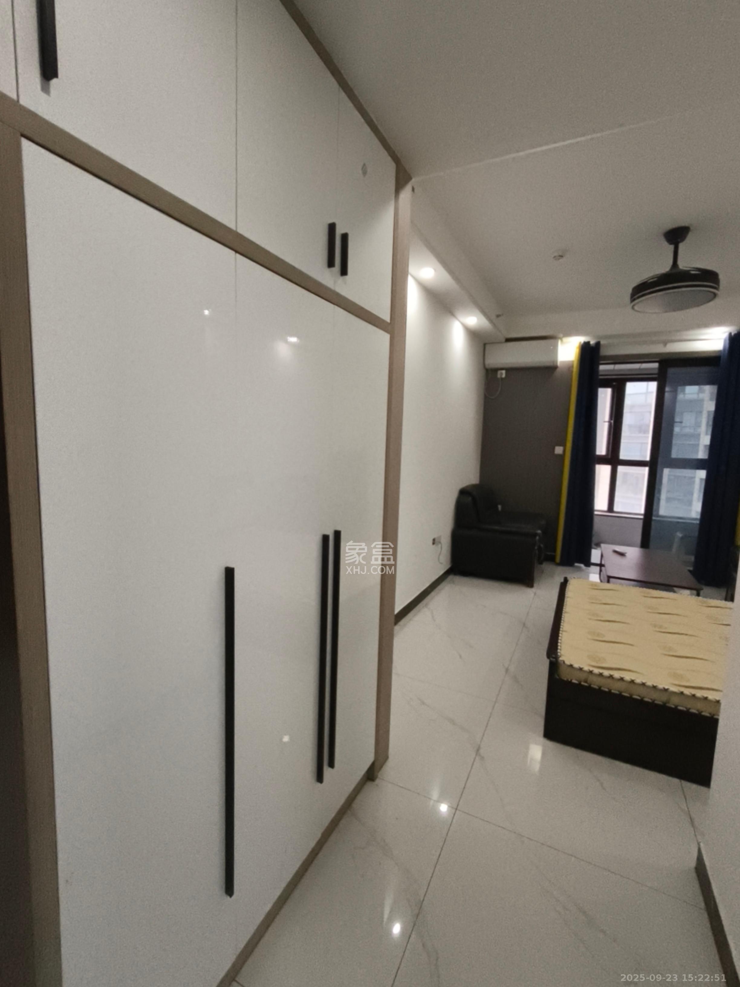 明昇壹城（明昇时代广场）二期  1室1厅1卫    1500.0元/月室内图