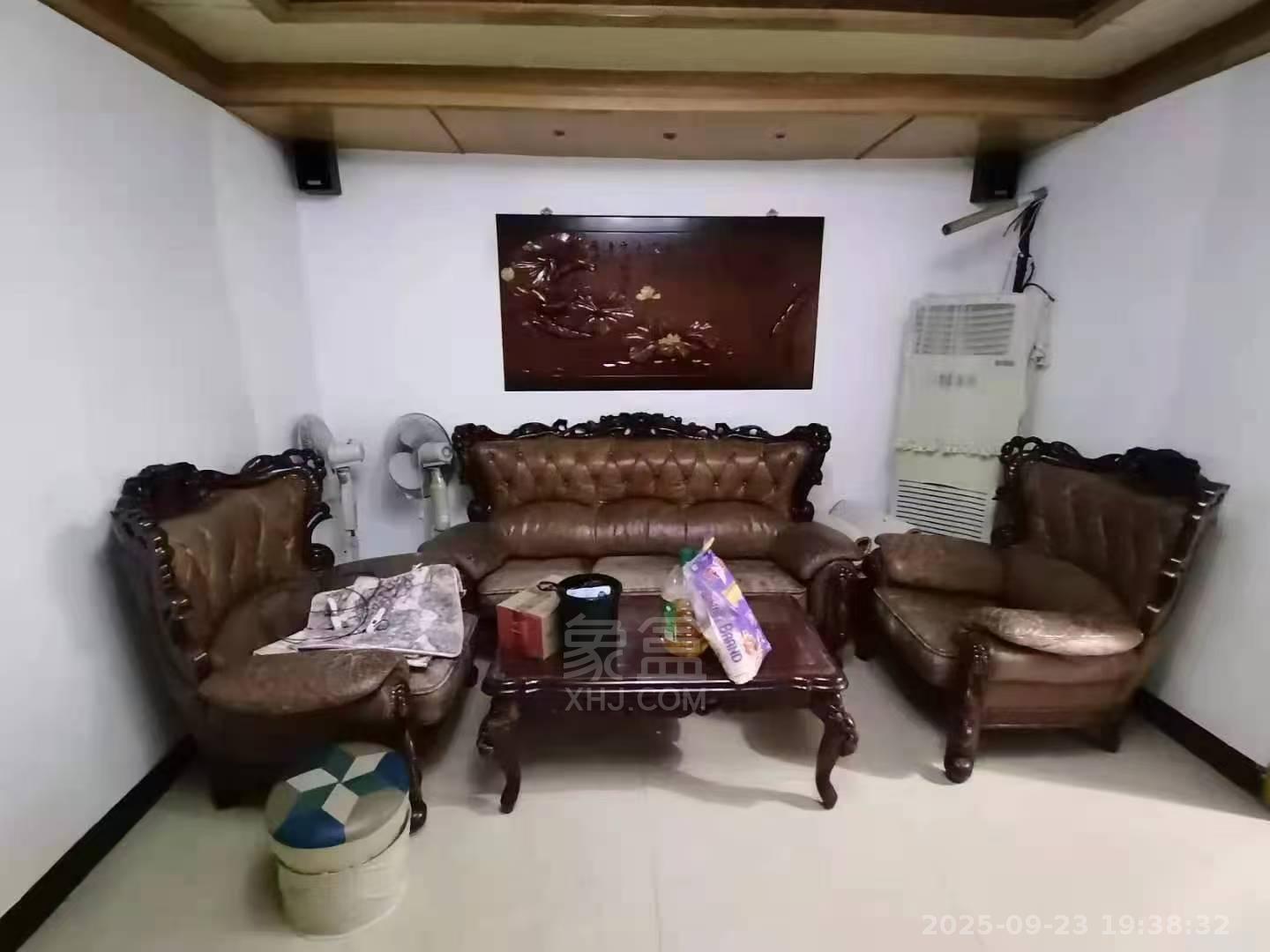 富绅花园 2室2厅1卫 1000.0元/月 富绅花园 2室2厅1卫 1000.0元/月室内图