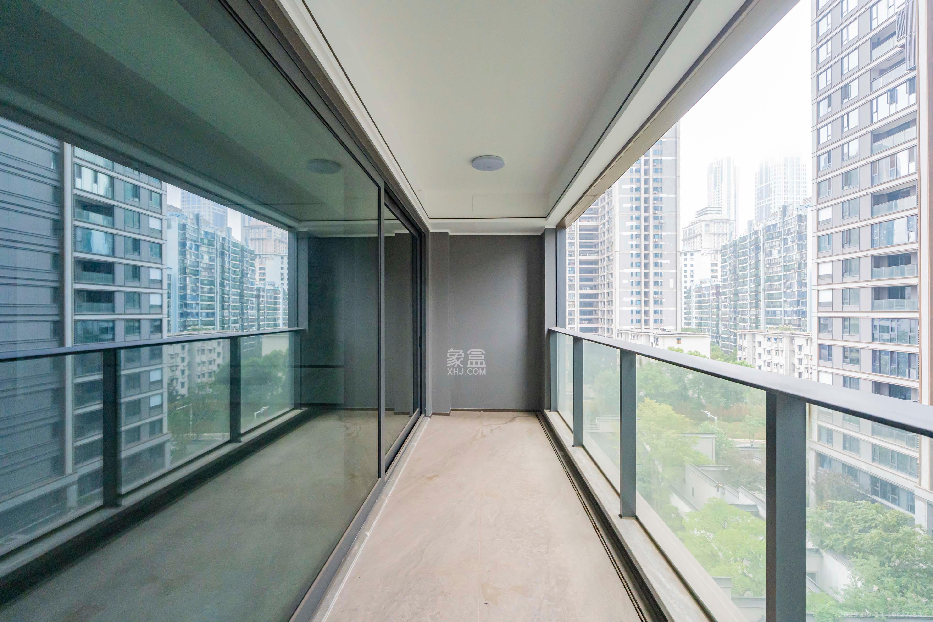 建发养云  4室2厅3卫    530.0万 建发养云  4室2厅3卫    530.0万阳台