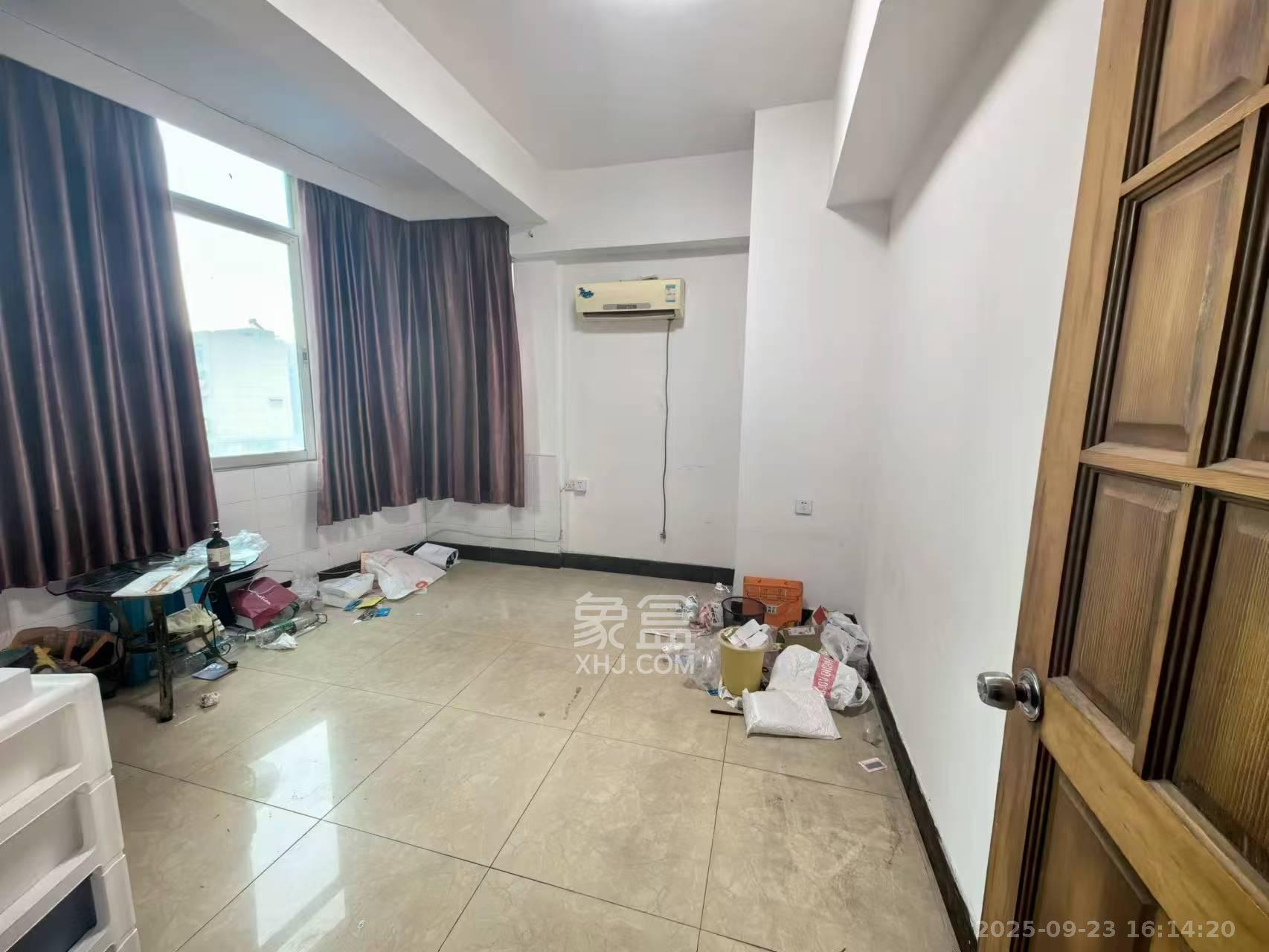 福临阁 3室2厅1卫 2500.0元/月 福临阁 3室2厅1卫 2500.0元/月室内图