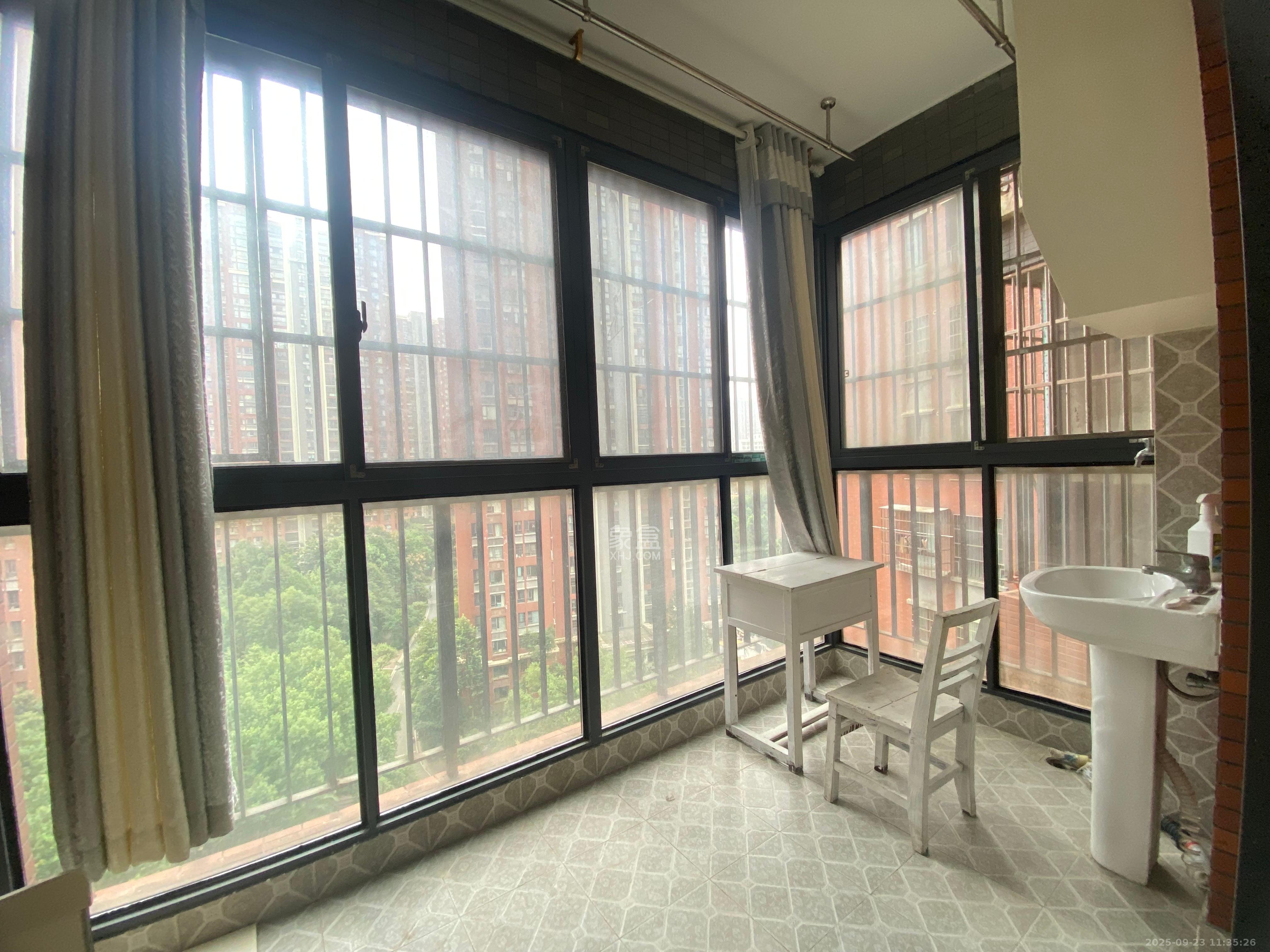 华润凤凰城二期 3室2厅1卫 1750.0元/月 华润凤凰城二期 3室2厅1卫 1750.0元/月室内图