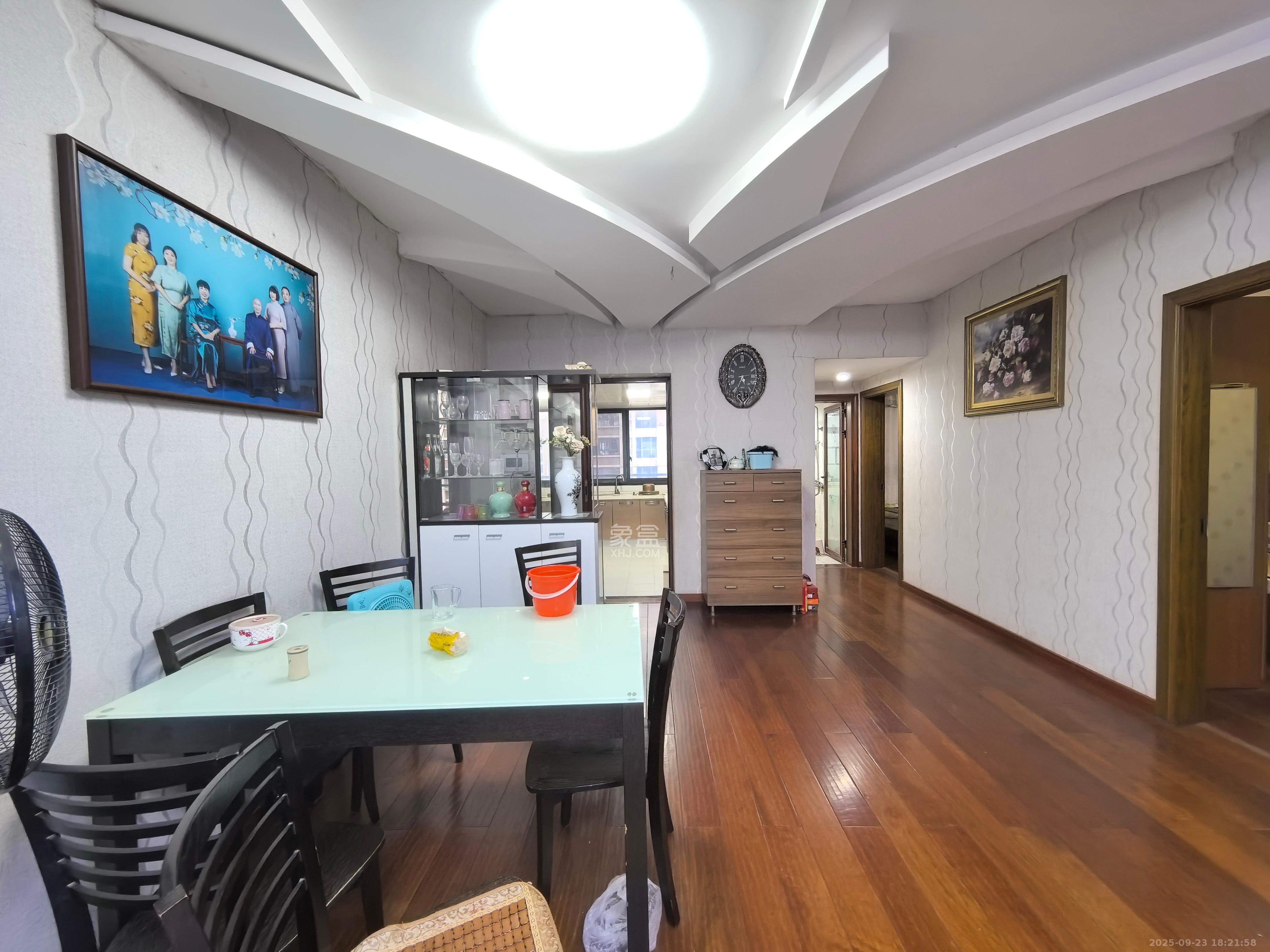 兰亭都荟（璟峰苑）  3室2厅2卫    3300.0元/月室内图