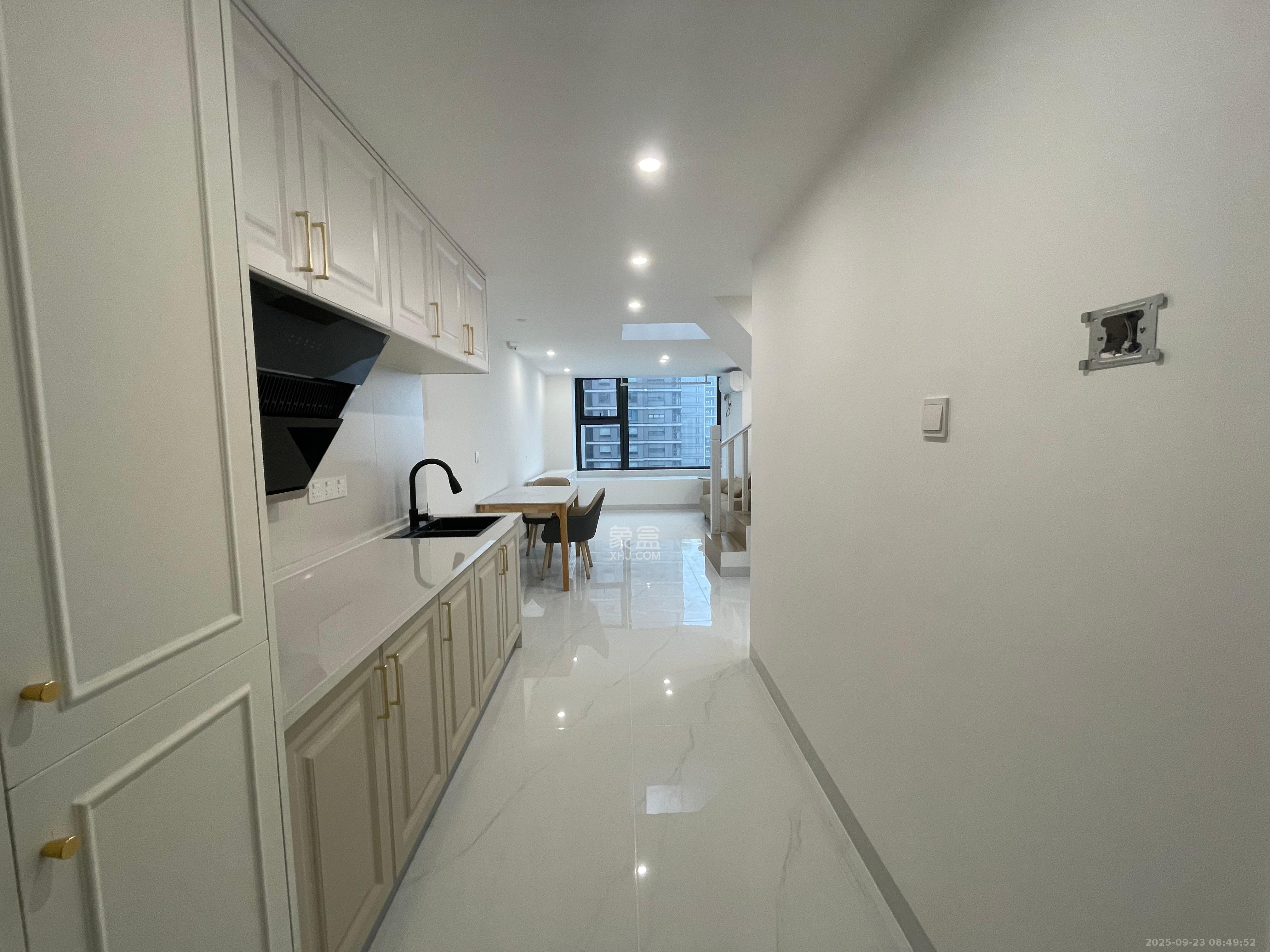 建发养云  2室1厅1卫   3100.00元/月室内图