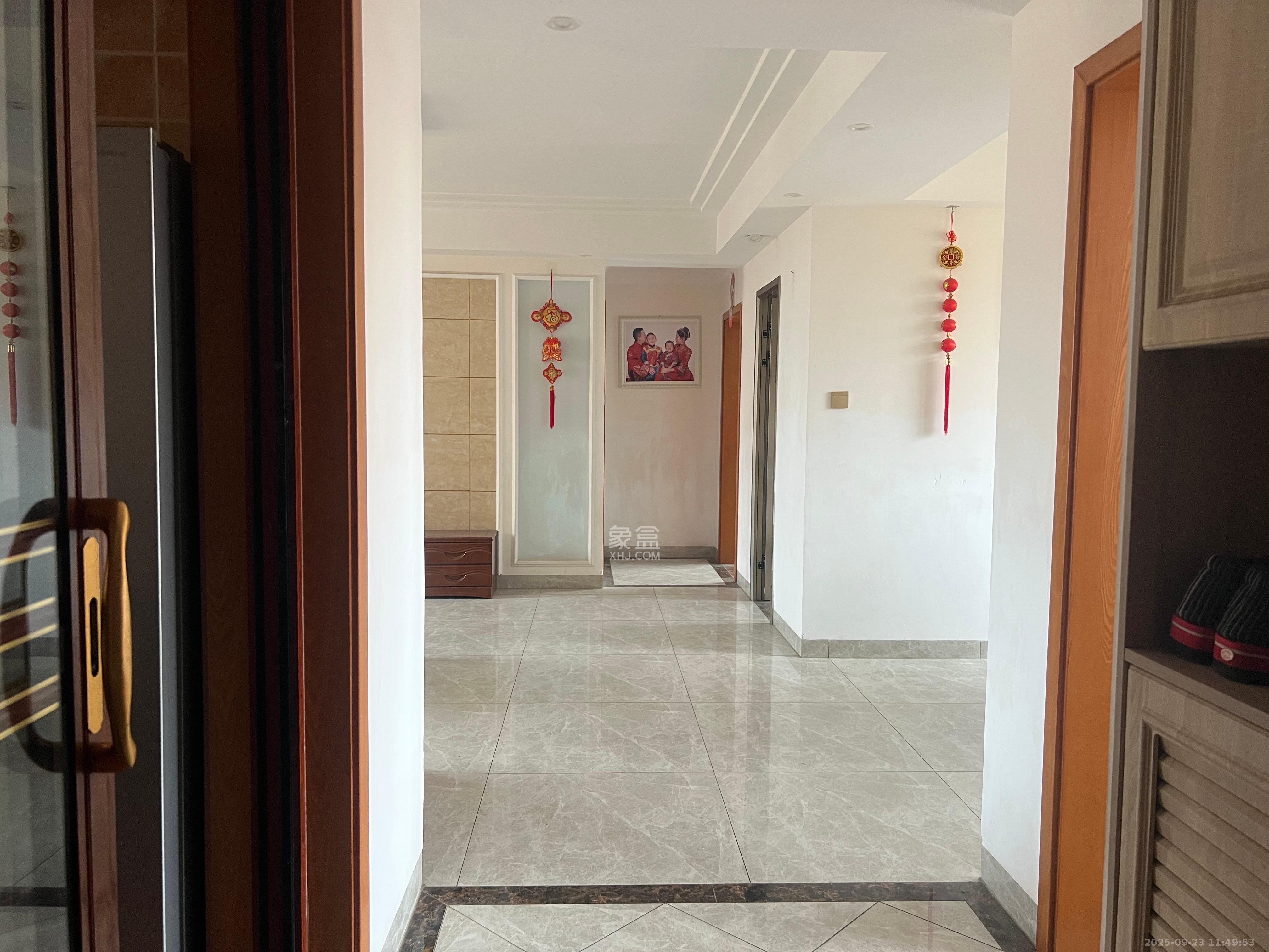 丽发新城 3室2厅2卫 2500.0元/月 丽发新城 3室2厅2卫 2500.0元/月室内图