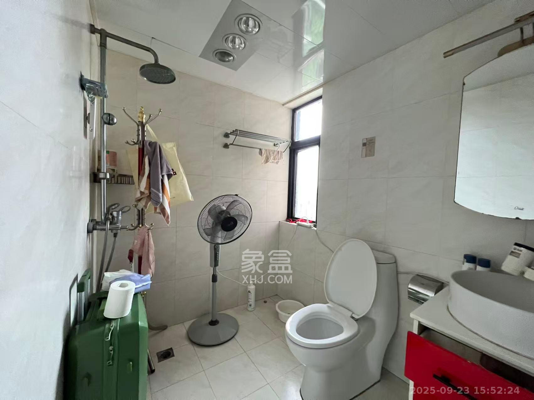 仁和香堤雅境 3室2厅2卫 2800.0元/月 仁和香堤雅境 3室2厅2卫 2800.0元/月室内图