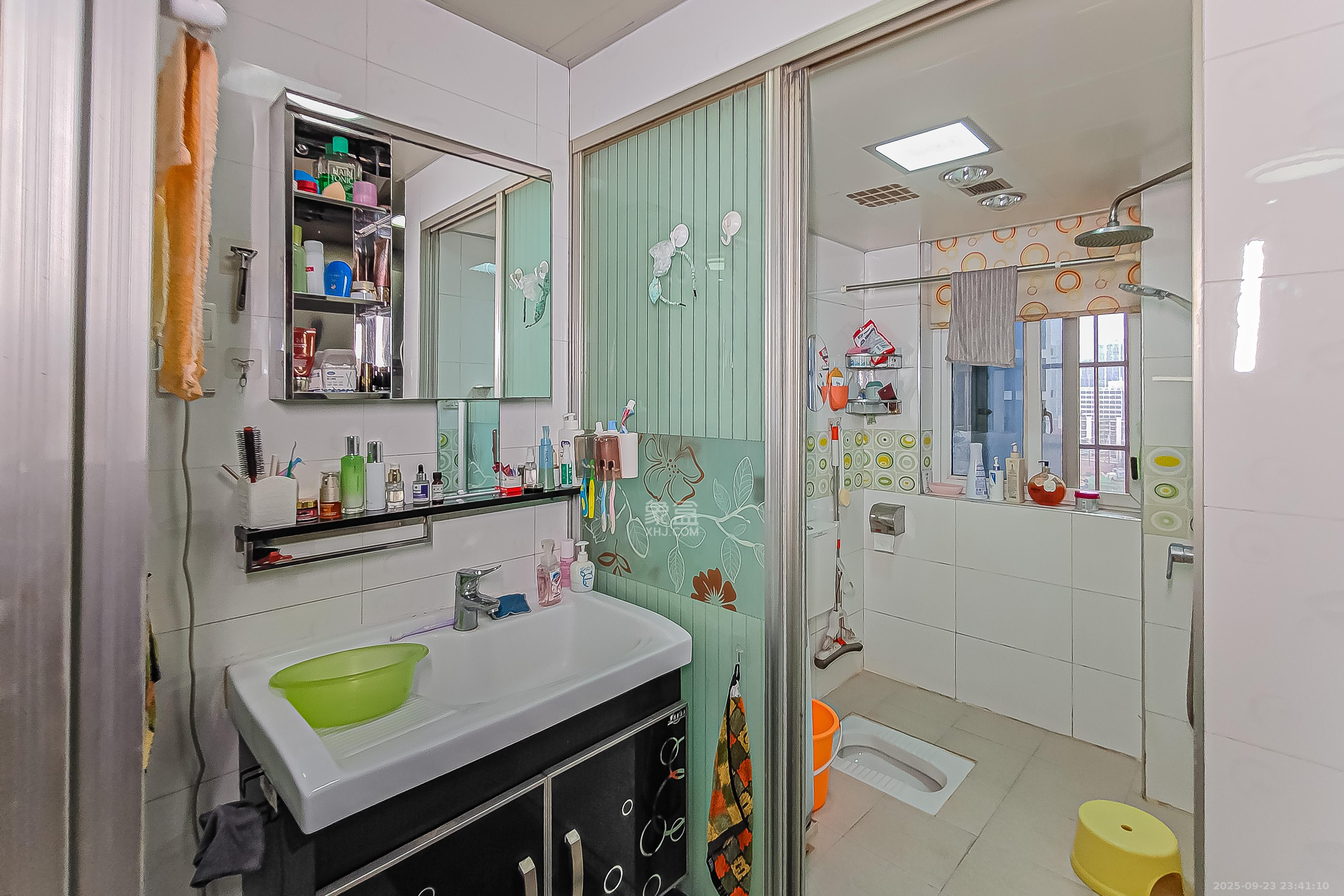 三重星都心 3室2厅2卫 168.0万 三重星都心 3室2厅2卫 168.0万卫生间