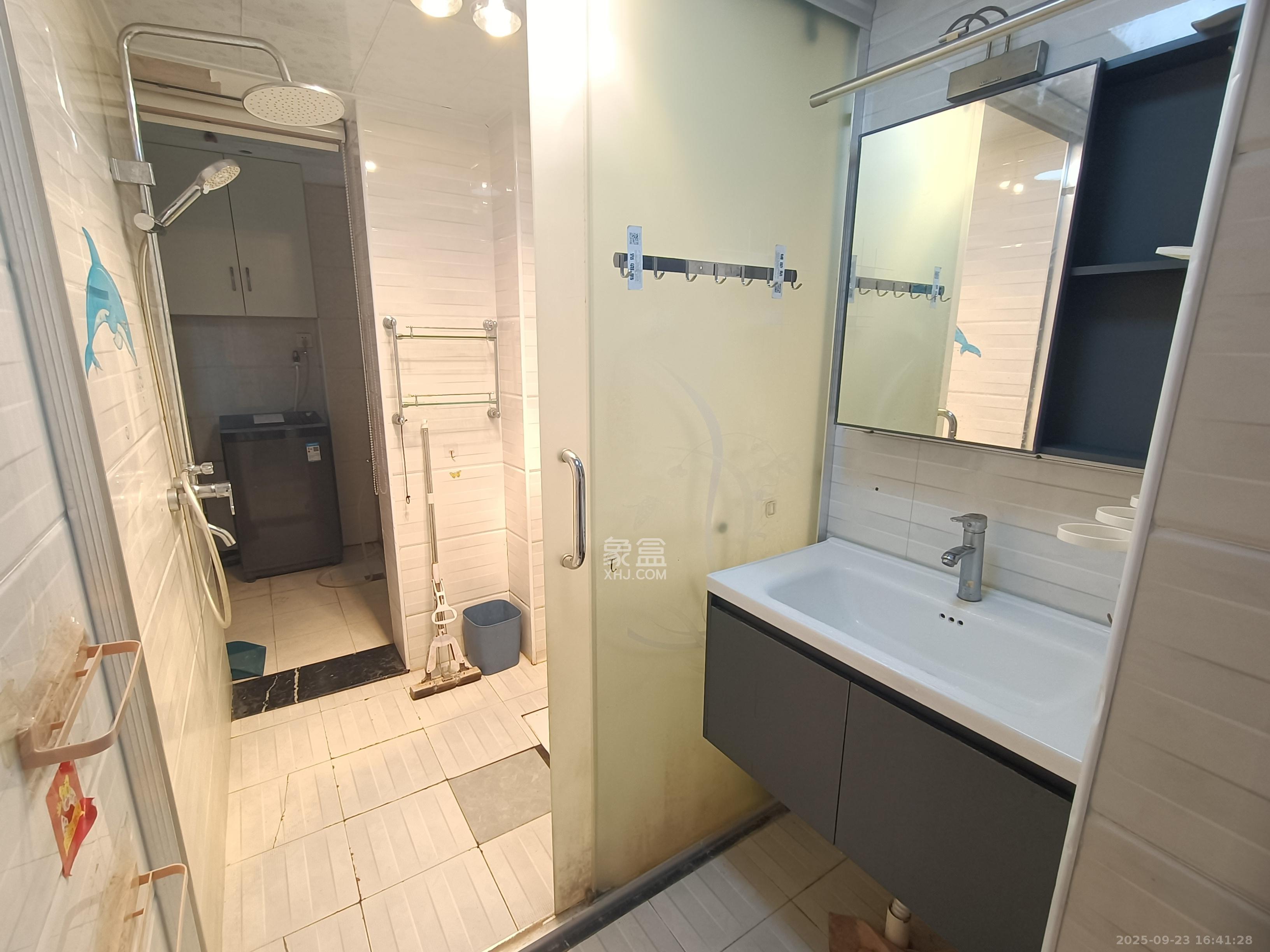 钱隆世家 2室2厅1卫 1800.0元/月 钱隆世家 2室2厅1卫 1800.0元/月室内图