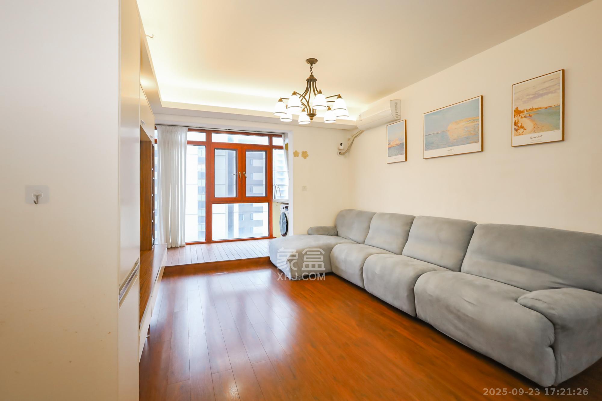 万科里金域国际  4室2厅2卫    238.0万